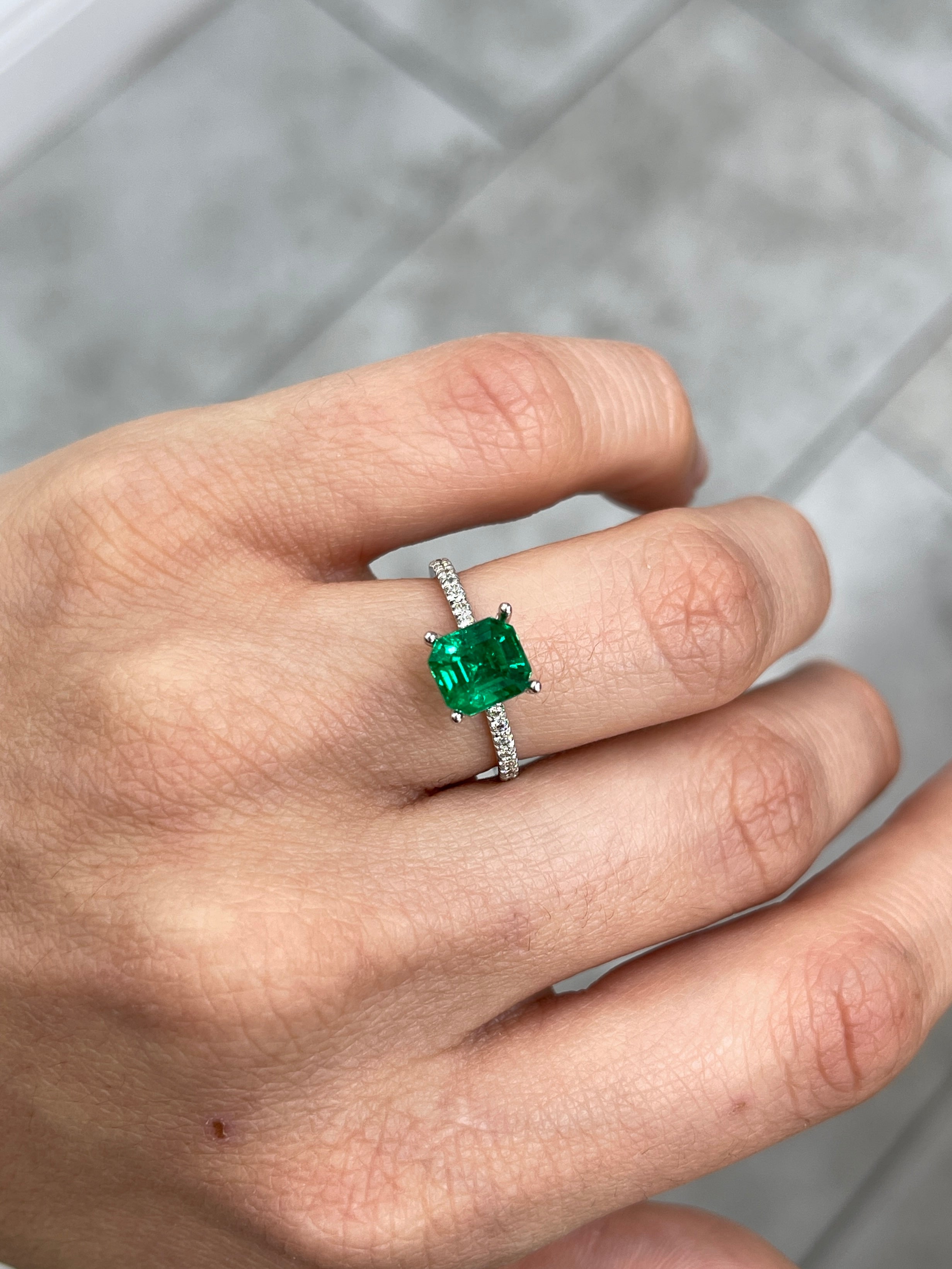 Faith Lab Diamond Art Deco Custom Ring - 1.75 Carat 7.5x6.75mm AAA+ Vivid Muzo Green Colombian Emerald, Emerald Cut Loose Gemstone for Investment & Jewelry Making | Perfect for Engagement Rings, Anniversary Gifts & Luxury Collections