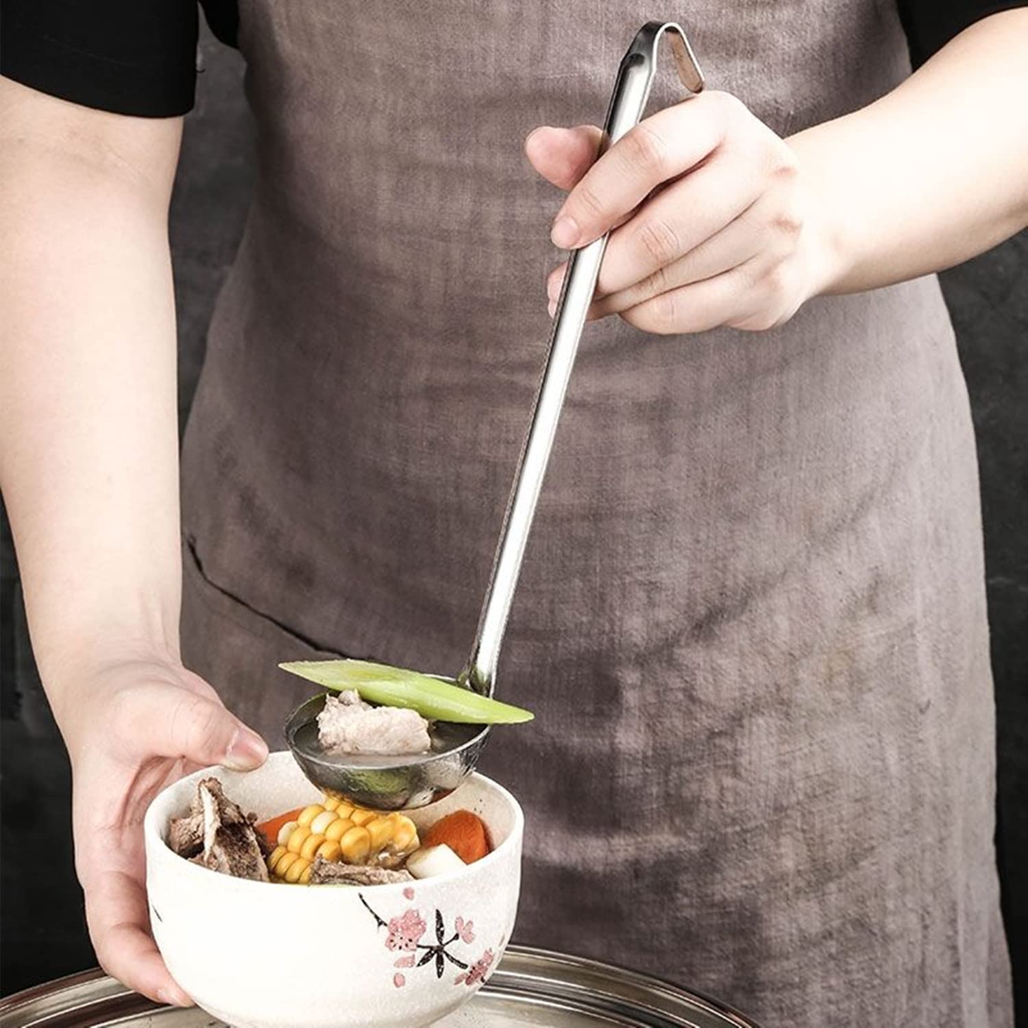 Odowalker 5-Piece Stainless Steel Soup Ladle Set with Hooked Handle & Pouring Rim - 1oz, 2oz, 4oz, 6oz, 8oz Long Handle Kitchen Ladles for Cooking, Serving Soup, Sauce, Gravy & Stews - Perfect for Home Chefs & Restaurants