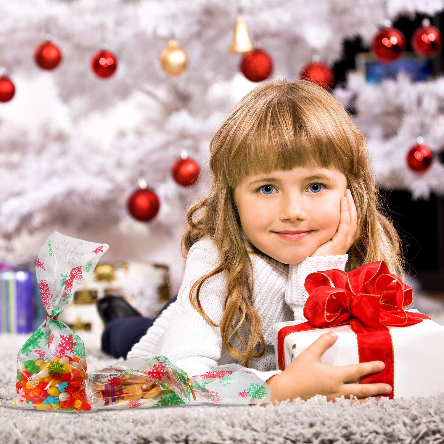 100-Piece Christmas Cellophane Treat Bags with Snowflake Design - Includes 150 Twist Ties for Holiday Candy, Cookies & Party Favors - Perfect for Christmas Gift Wrapping, Cookie Exchanges & Holiday Party Decorations