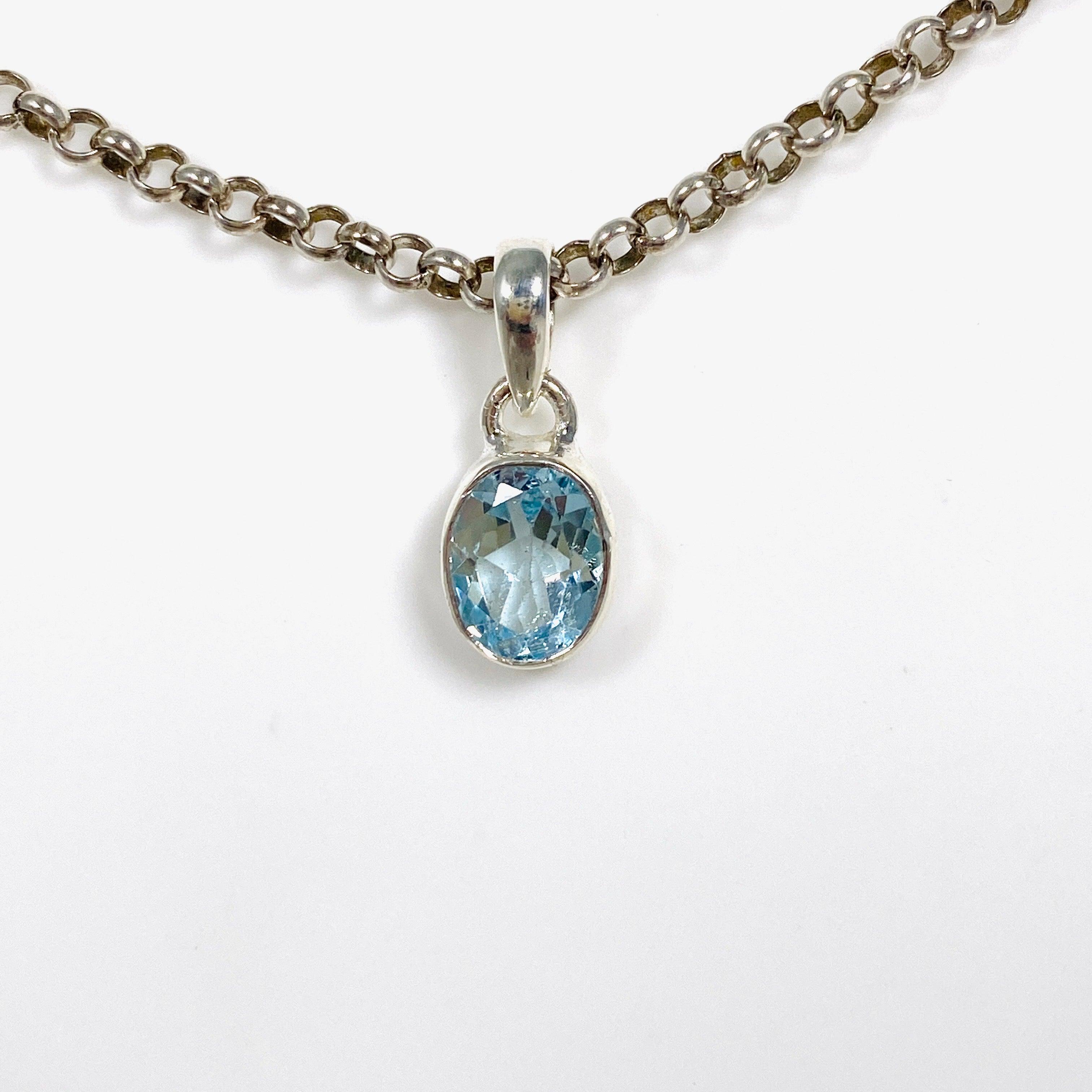 Elegant Petite Oval Faceted Pendant Necklace G2126O - Perfect for Daily Wear, Special Occasions & Gift Giving