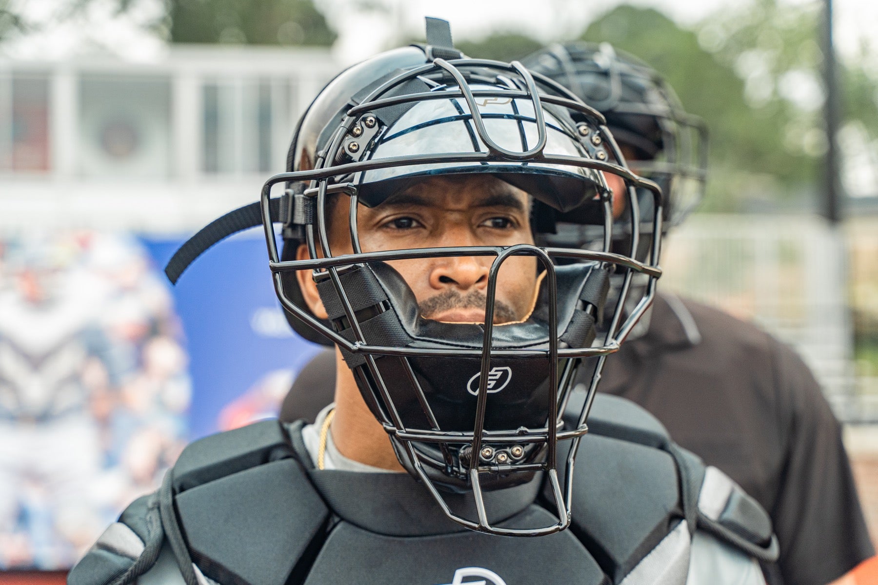 Force3 Traditional Defender Baseball Catcher Mask - Lightweight & Durable for Baseball, Softball, and Fastpitch Players - Perfect for Training, Games, and Practice Sessions