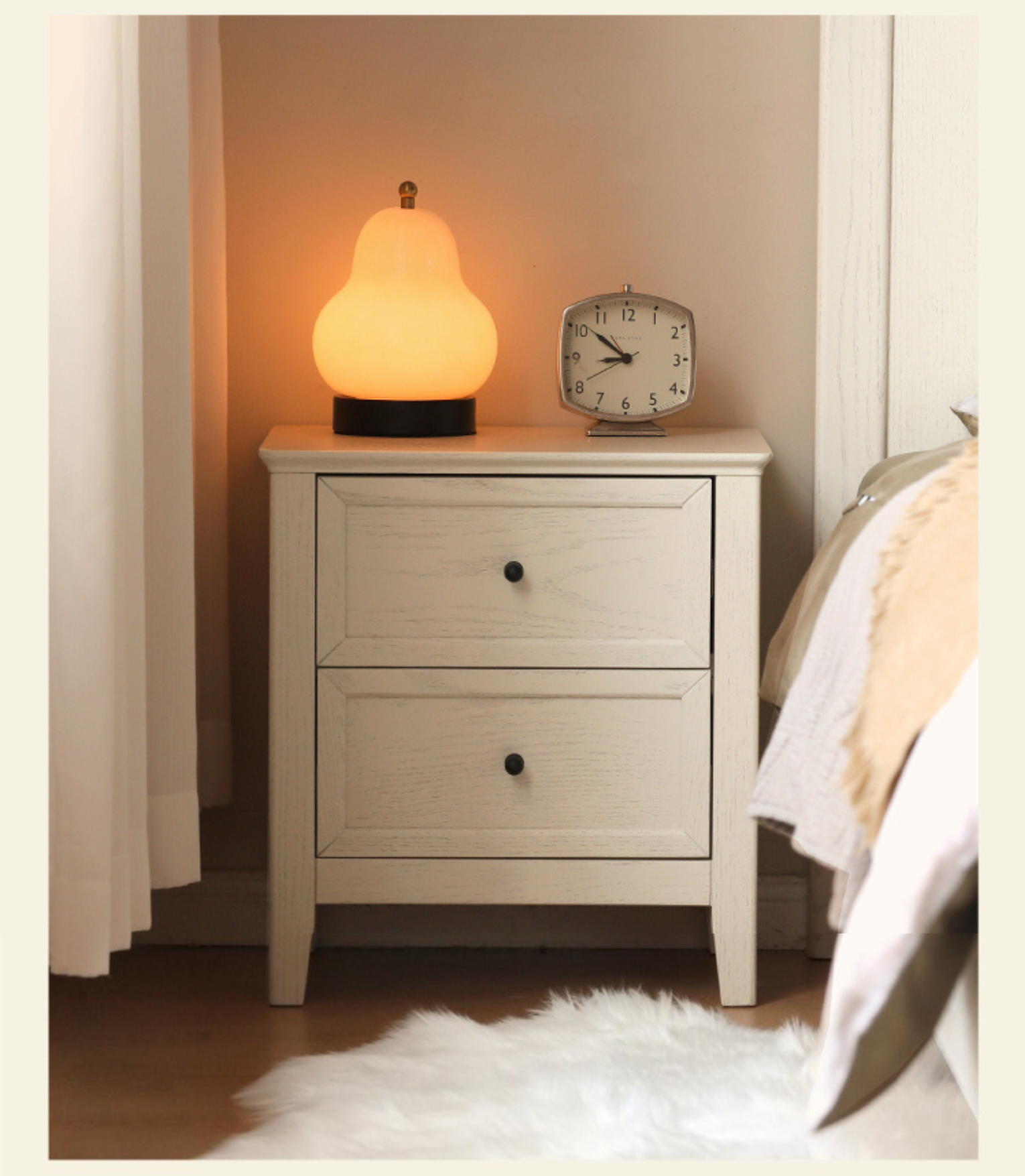 Solid Oak Wood Nightstand - Cream Finish, American Style Bedside Table for Bedroom Decor & Storage