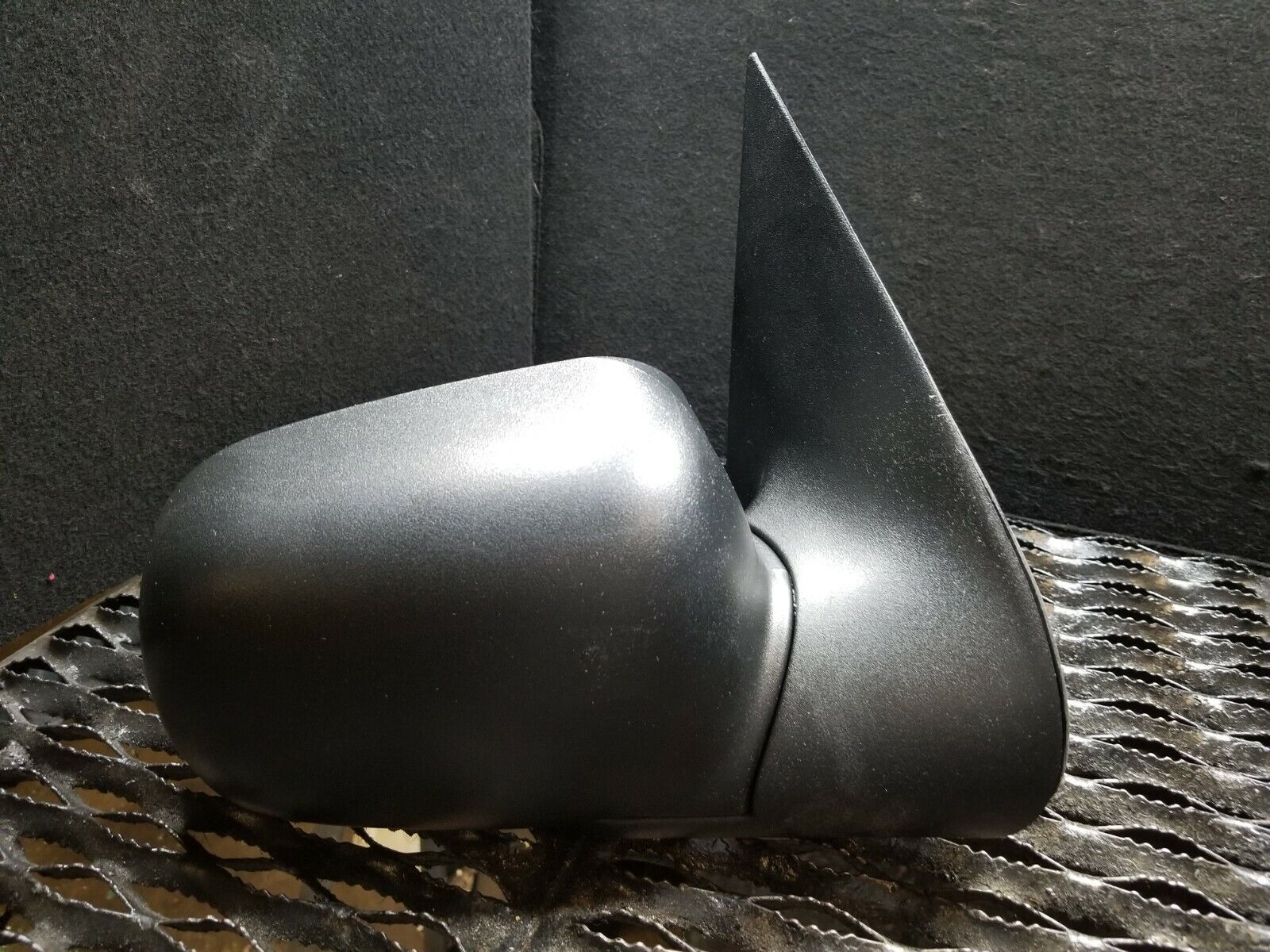 2005 Mercury Mountaineer Passenger Side Right Door Mirror OEM #115 - Replacement for Broken or Damaged Mirrors, Perfect for DIY Car Repairs