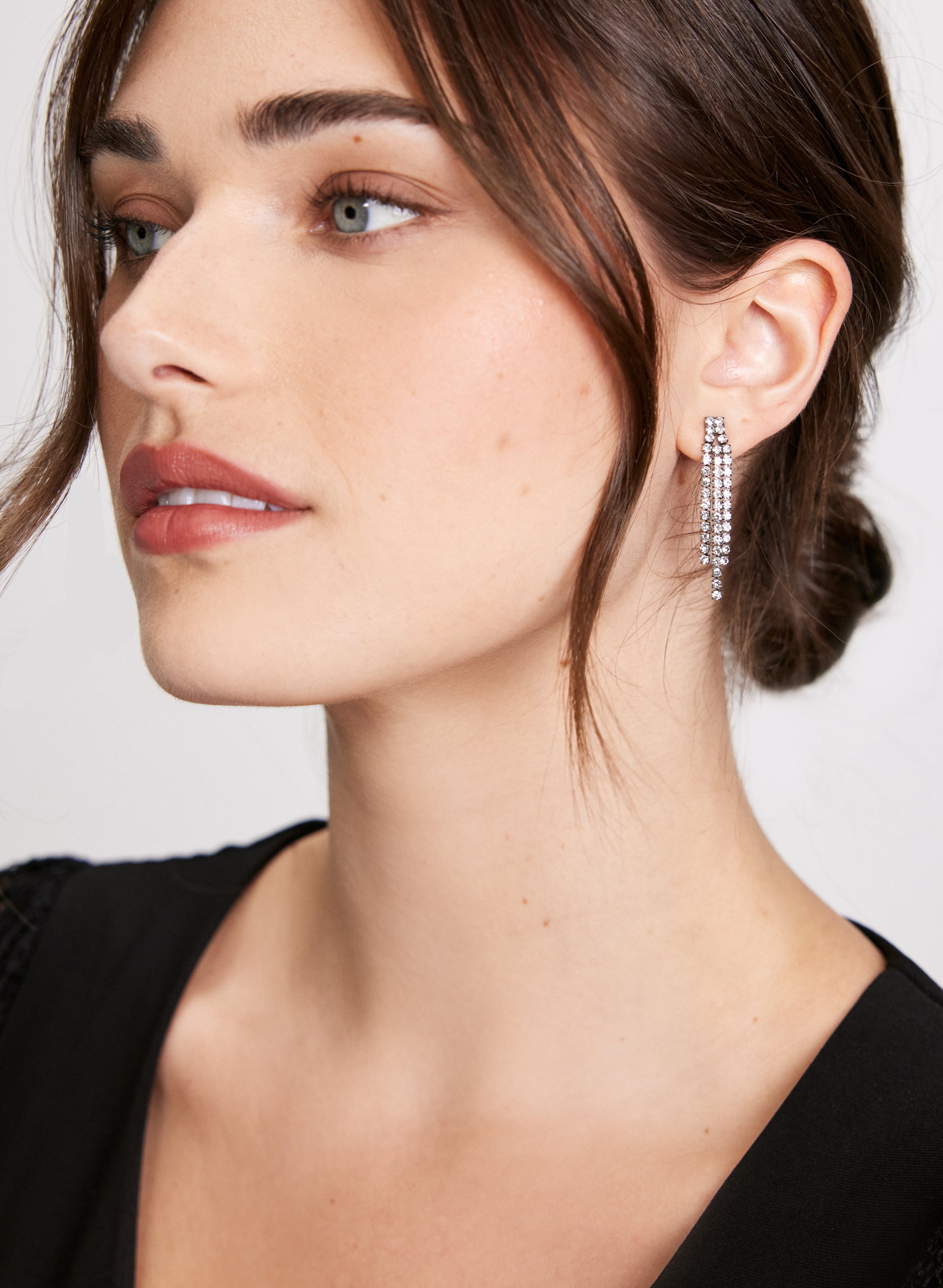 Exquisite Crystal Drop Earrings for Women - Elegant Dangling Jewelry for Parties, Weddings & Special Occasions