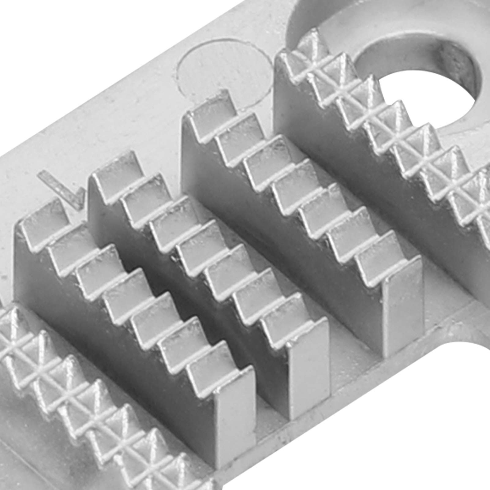 2PCS Heavy Duty Metal Sewing Machine Feed Dog Teeth - Sharp Replacement Parts for Singer 4423, 5532 & 44S - Perfect for Quilting, Denim Sewing & Heavy Fabrics