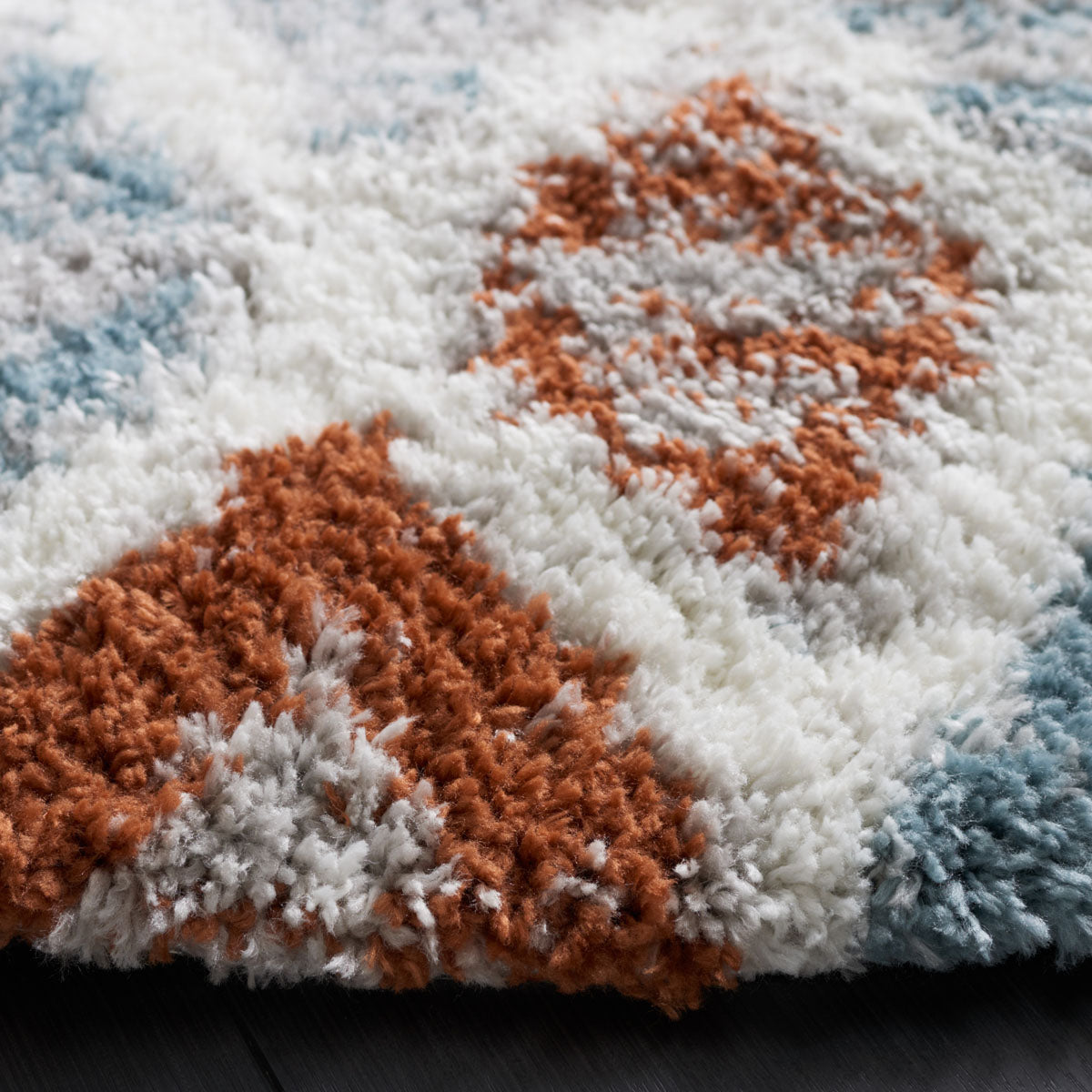 Safavieh BER585 Berber Shag Area Rug - Soft Plush Carpet for Living Room, Bedroom, or Office - 5' x 8' Modern Home Decor