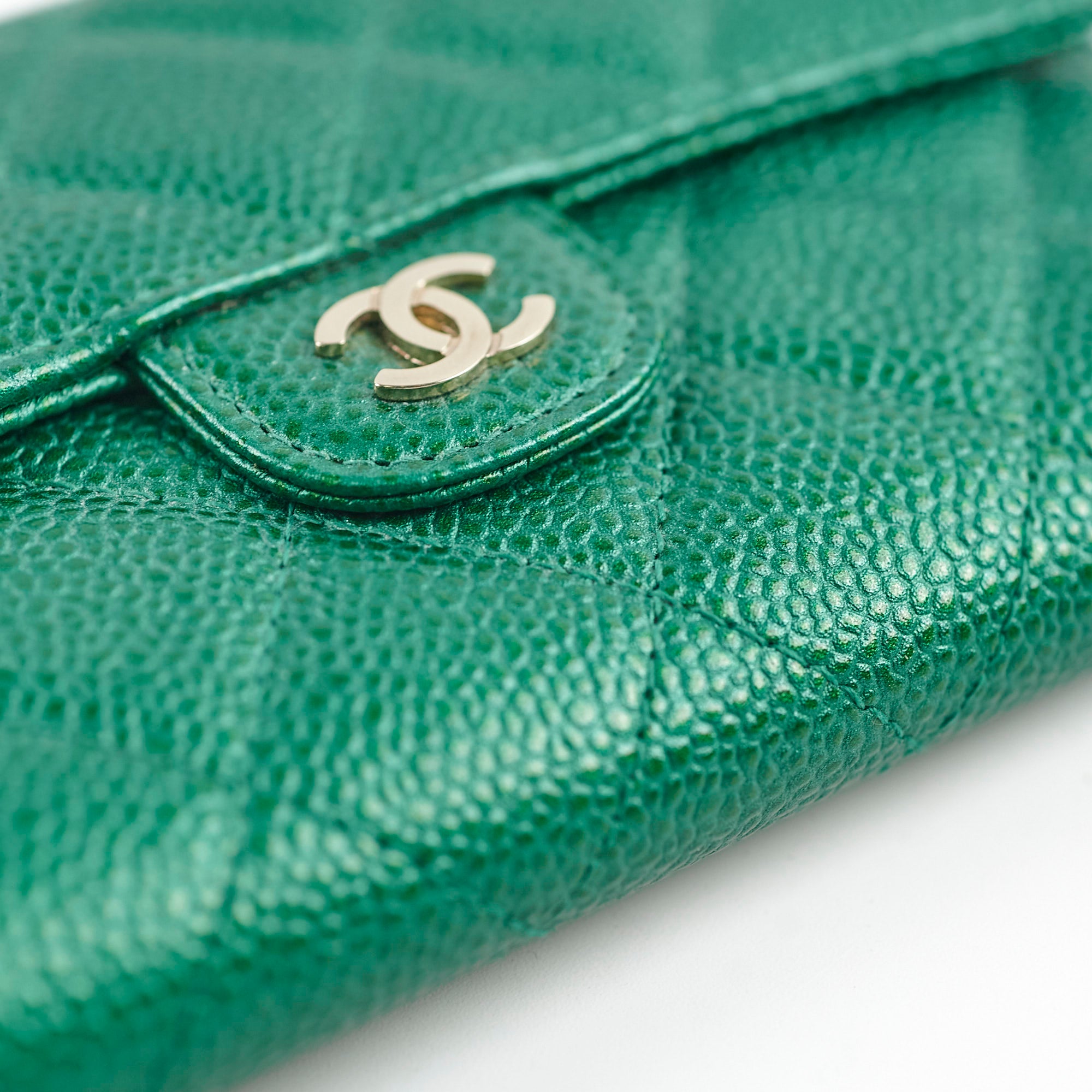 Chanel 18S Caviar Wallet Iridescent Emerald Green - Luxury Women's Leather Wallet for Everyday Use & Special Occasions