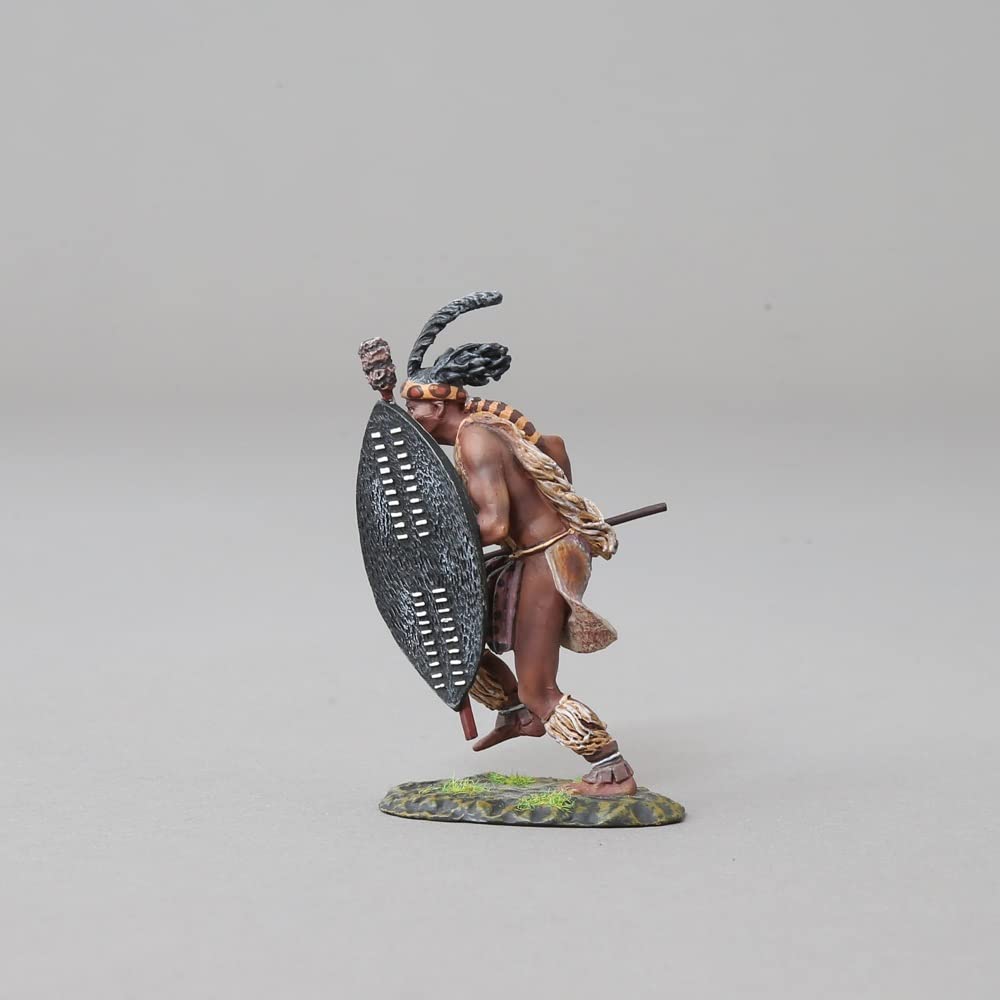 Anglo Zulu War SFA041A 1:30 Scale Metal Zulu Warrior Charging with Assegai - Historical Military Collectible for Display & Diorama Scenes