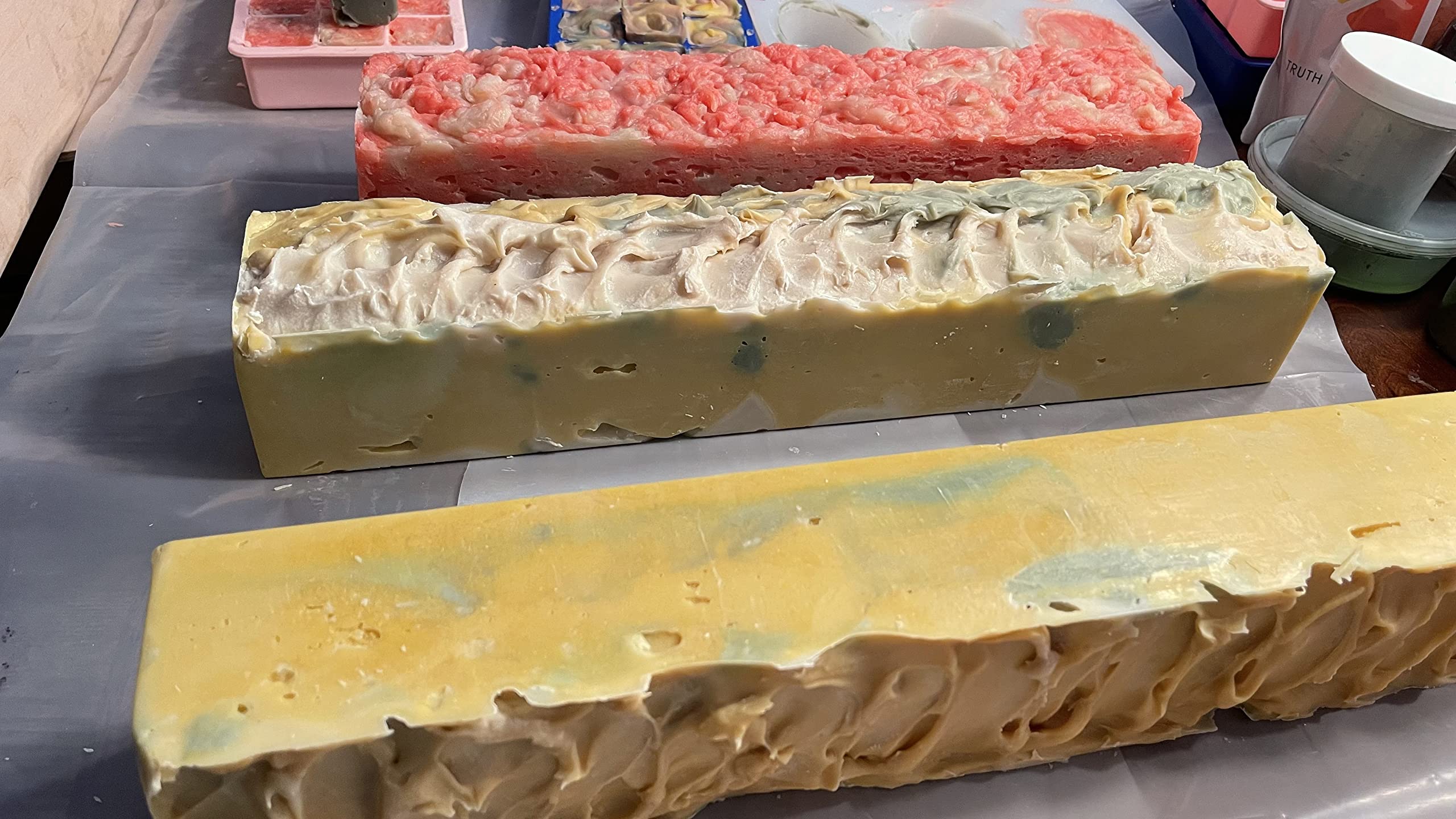Handmade Banana Kiwi Soap Bar - 5 to 6 oz Natural Skincare for Face & Body - Perfect for Daily Use, Gifts & Eco-Friendly Bath Routine