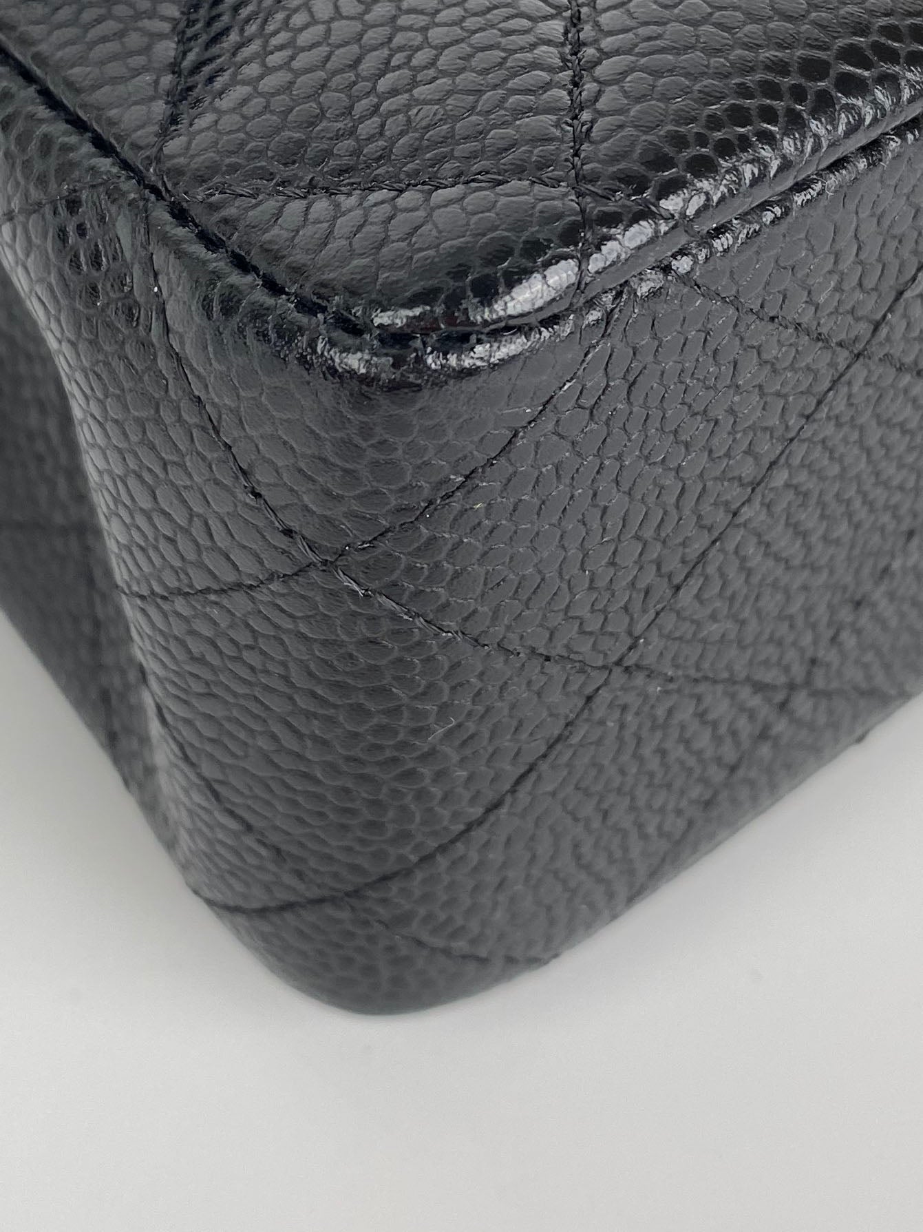 Chanel Medium Black Caviar Classic Flap Bag with Gold Hardware - Luxury Designer Handbag for Women, Perfect for Evening Events & Special Occasions
