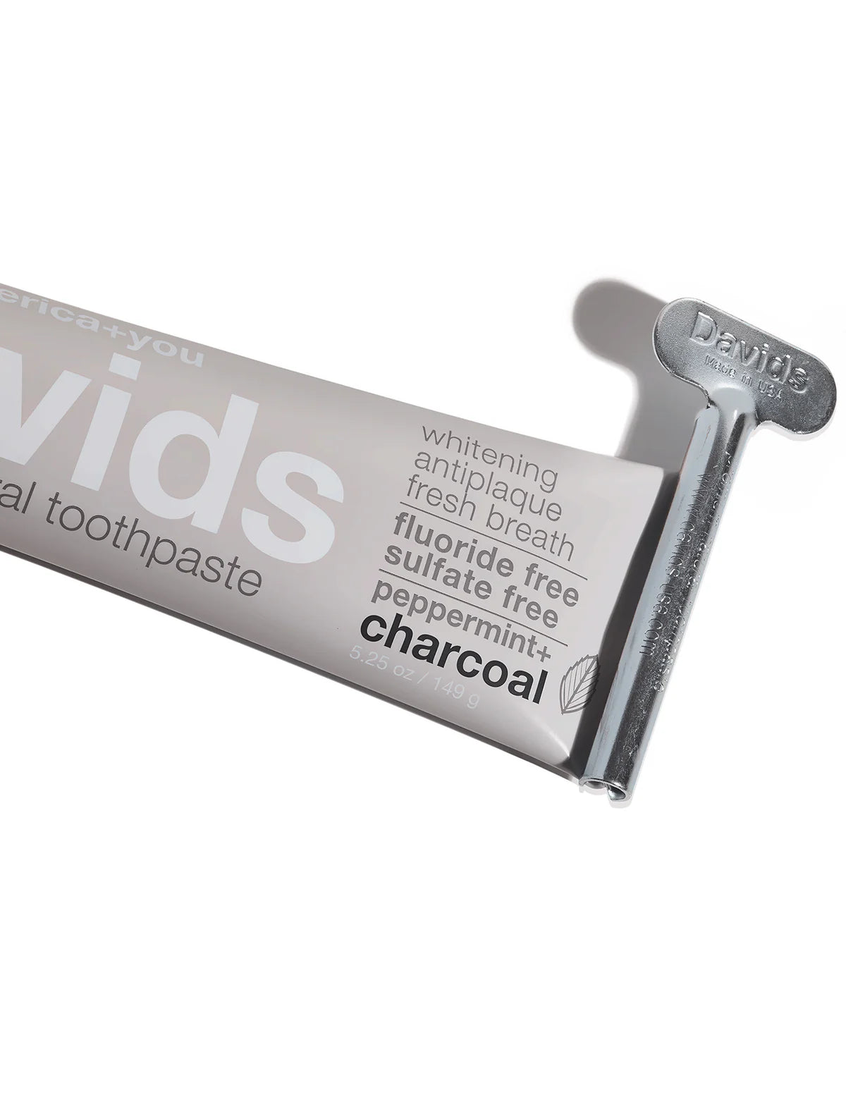 Charcoal & Peppermint Natural Toothpaste - Whitening & Fresh Breath - Organic & Fluoride-Free for Sensitive Teeth - Perfect for Daily Oral Care & Travel
