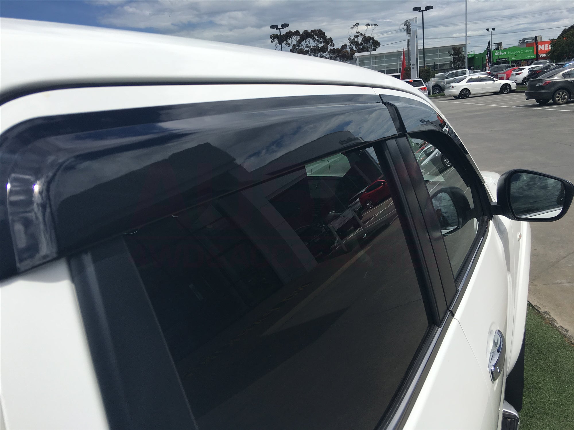 Weather Shields & Bonnet Protector for Nissan Navara NP300 D23 Dual Cab 2020-Present - Rain Protection & UV Defense for Off-Road Adventures & Daily Commuting