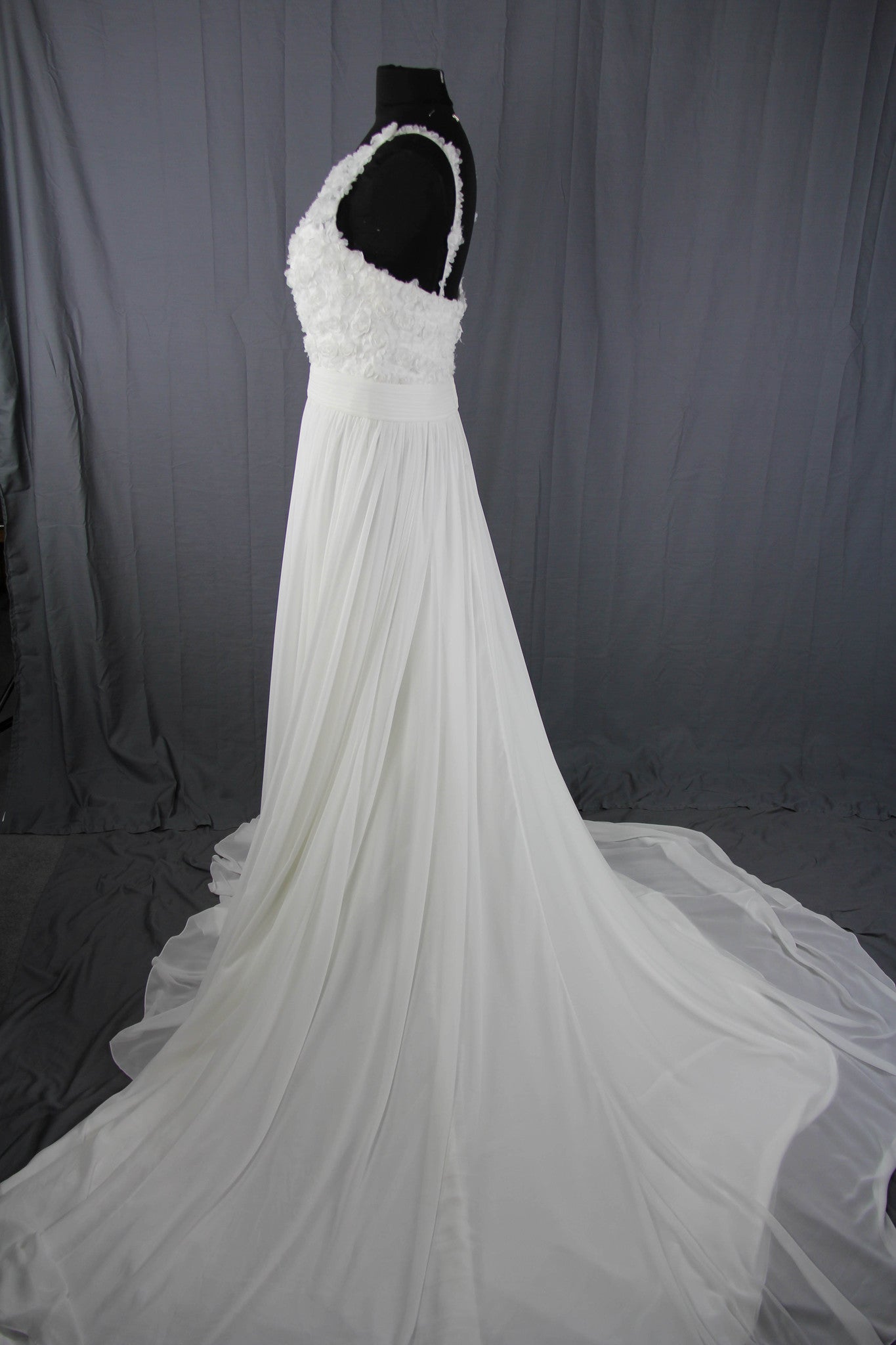 San Patrick Australia Sample Gown - Elegant Women's Formal Dress for Weddings, Parties & Special Occasions