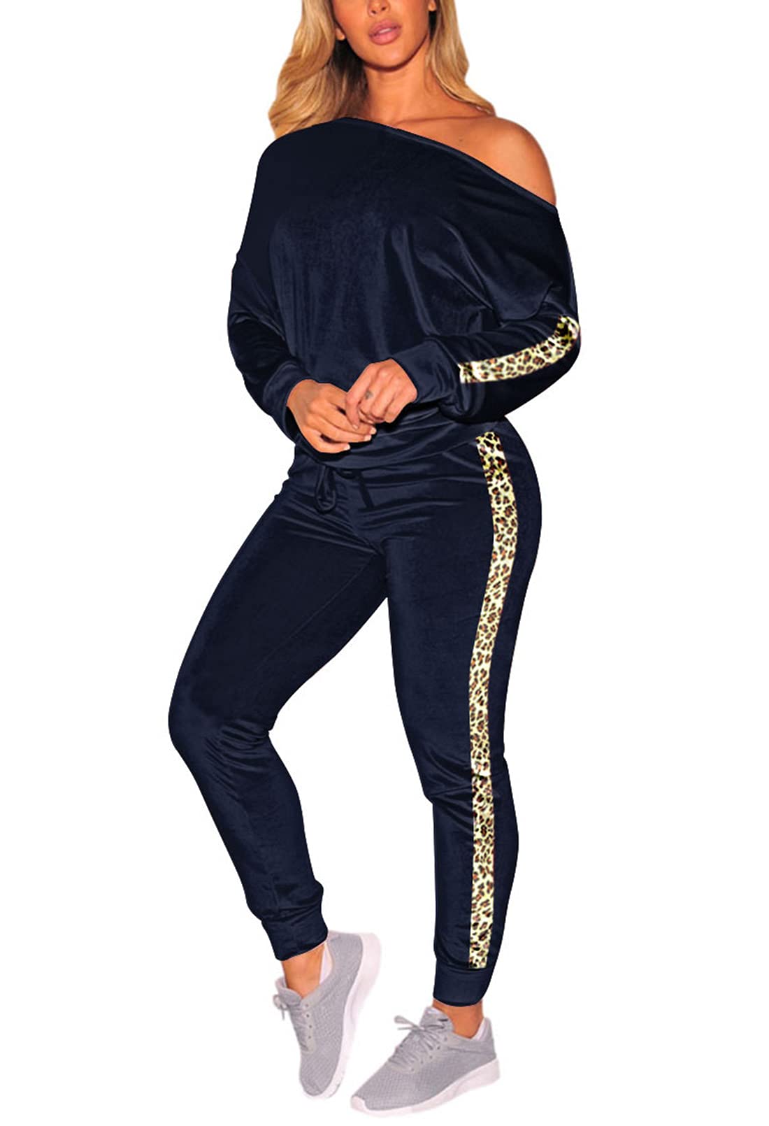 TEWWEY Women's Velvet Lounge Set - Long Sleeve Pullover & Drawstring Pants Two Piece Outfit - Cozy Winter Loungewear for Home, Travel and Casual Wear