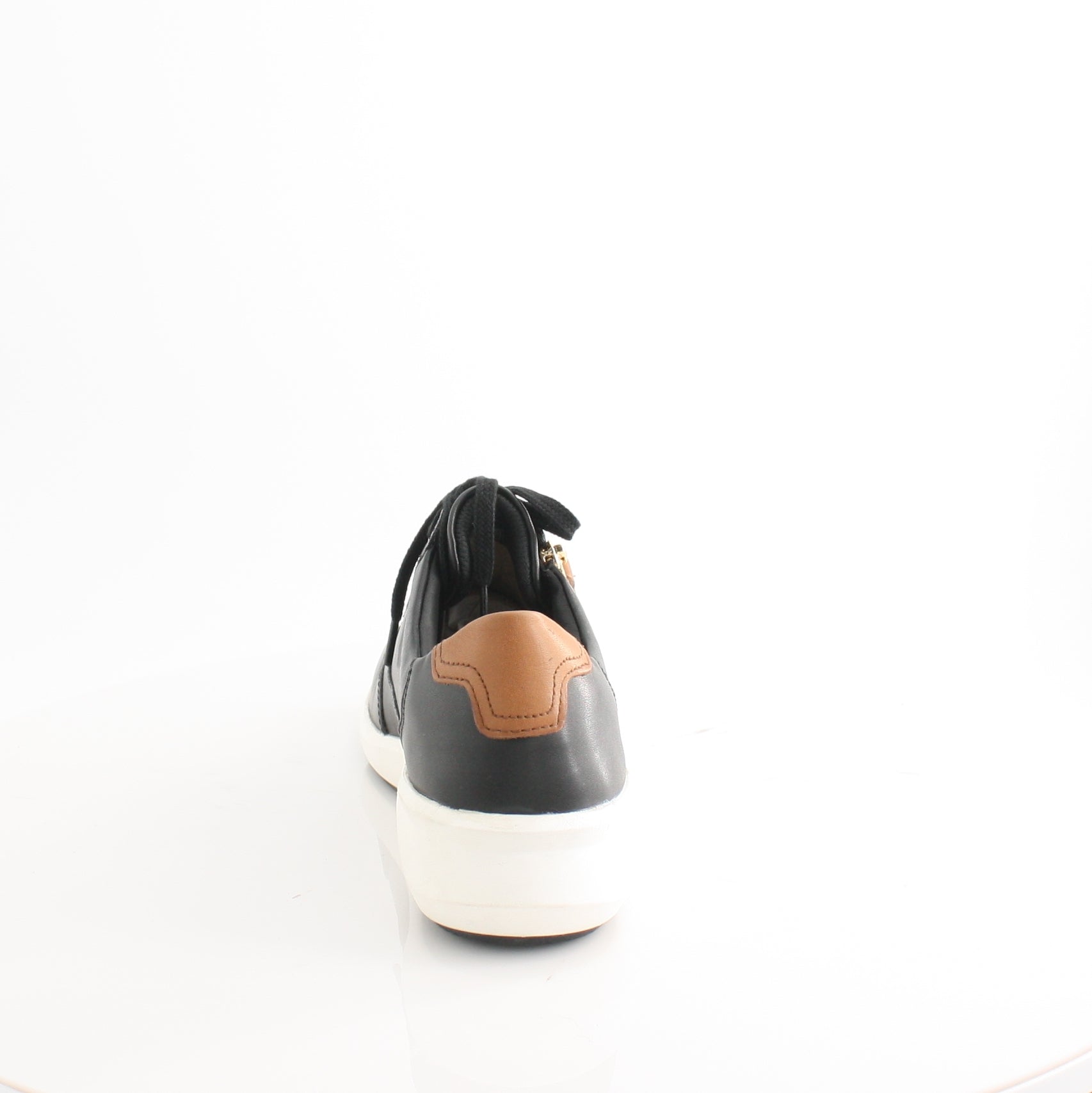 Clarks Un Rio Women's Casual Zip Ankle Boots - Comfortable & Stylish for Everyday Wear, Work & Outdoor Activities