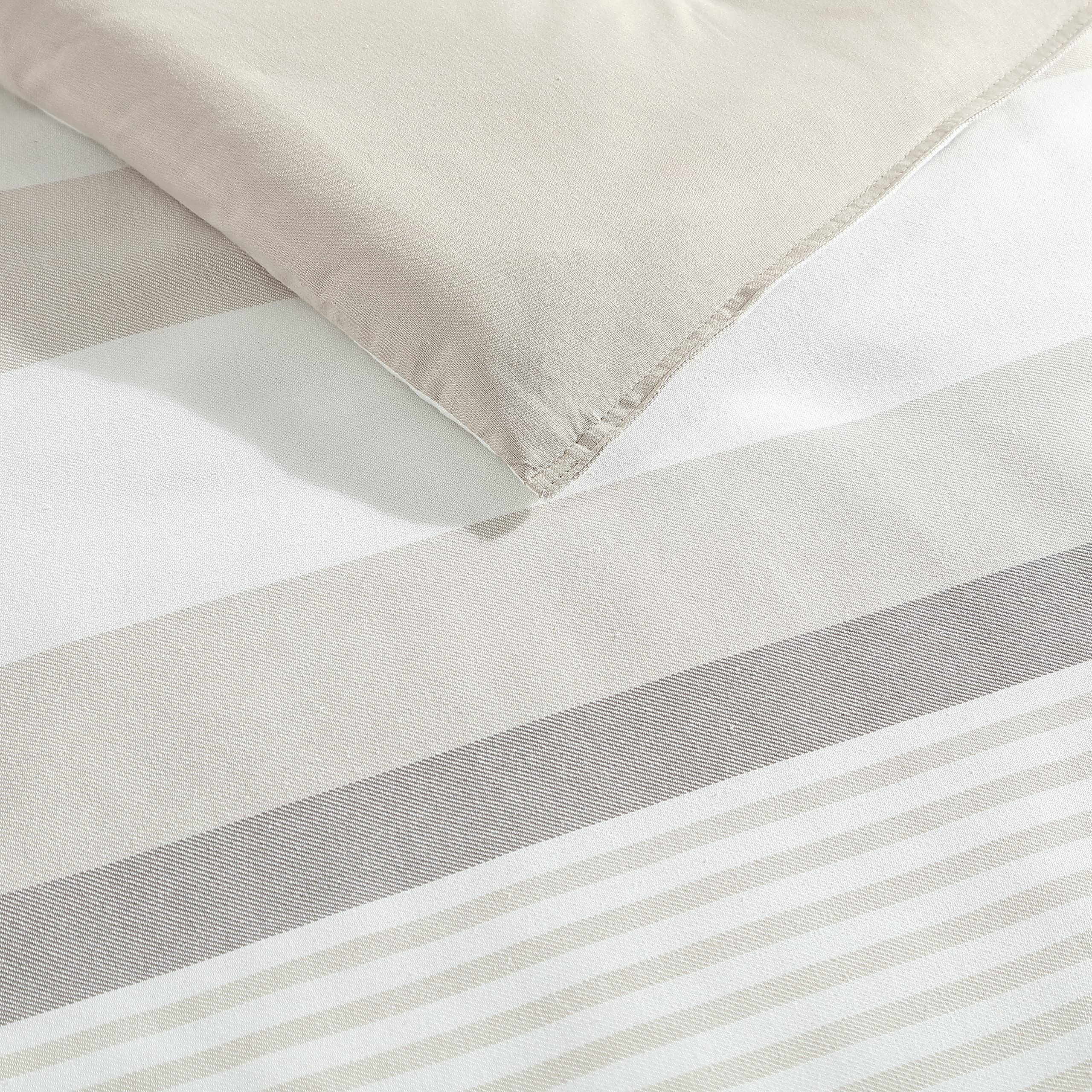 Nautica Queen Comforter Set - 100% Cotton Reversible Bedding with Matching Shams | All-Season Luxury Bedding for Master Bedroom & Guest Room (Saybrook Beige, Queen Size)