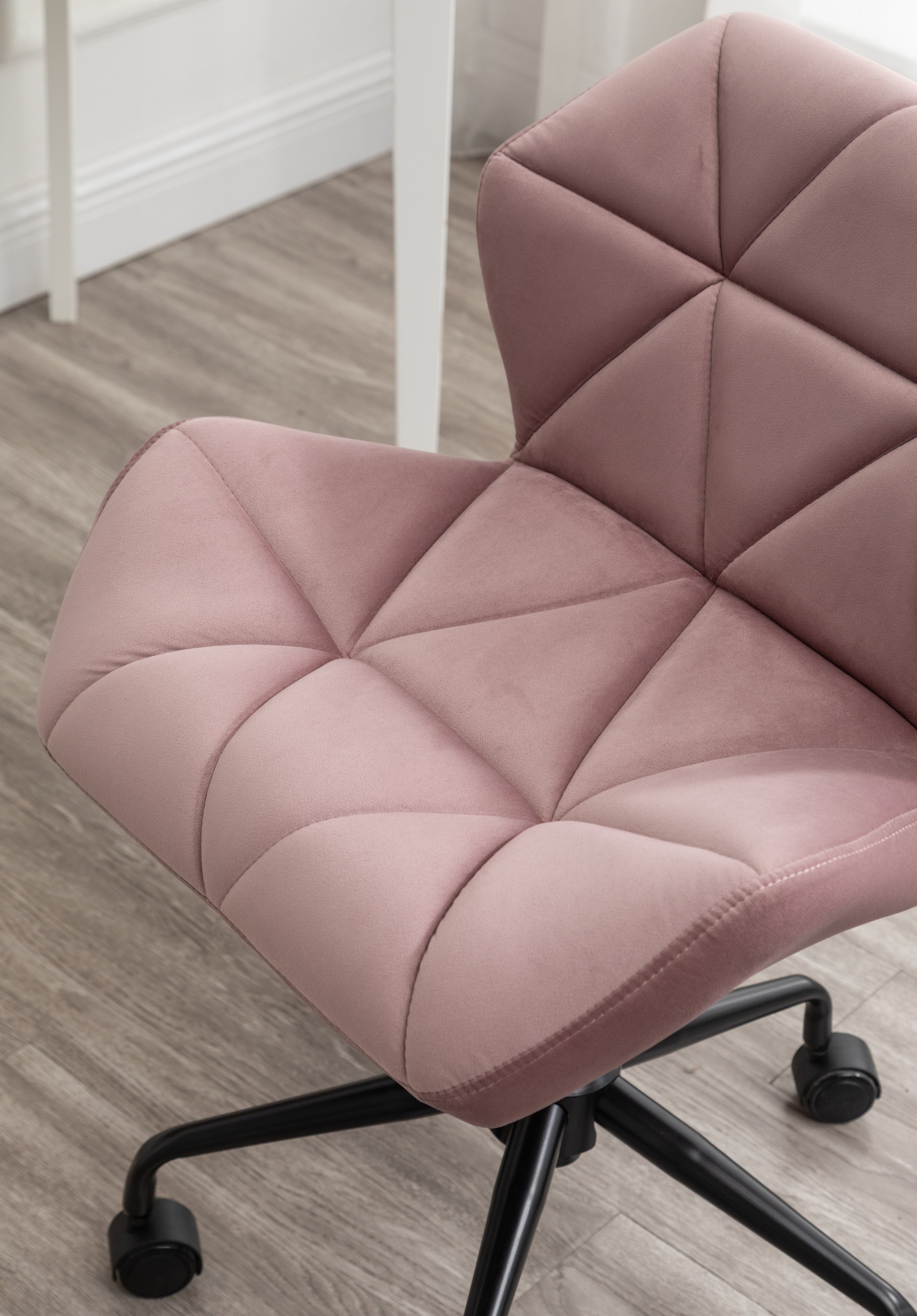 Roundhill Furniture Eldon Diamond Tufted Adjustable Swivel Office Chair - Ergonomic Executive Desk Chair with Lumbar Support for Home & Office Workspace