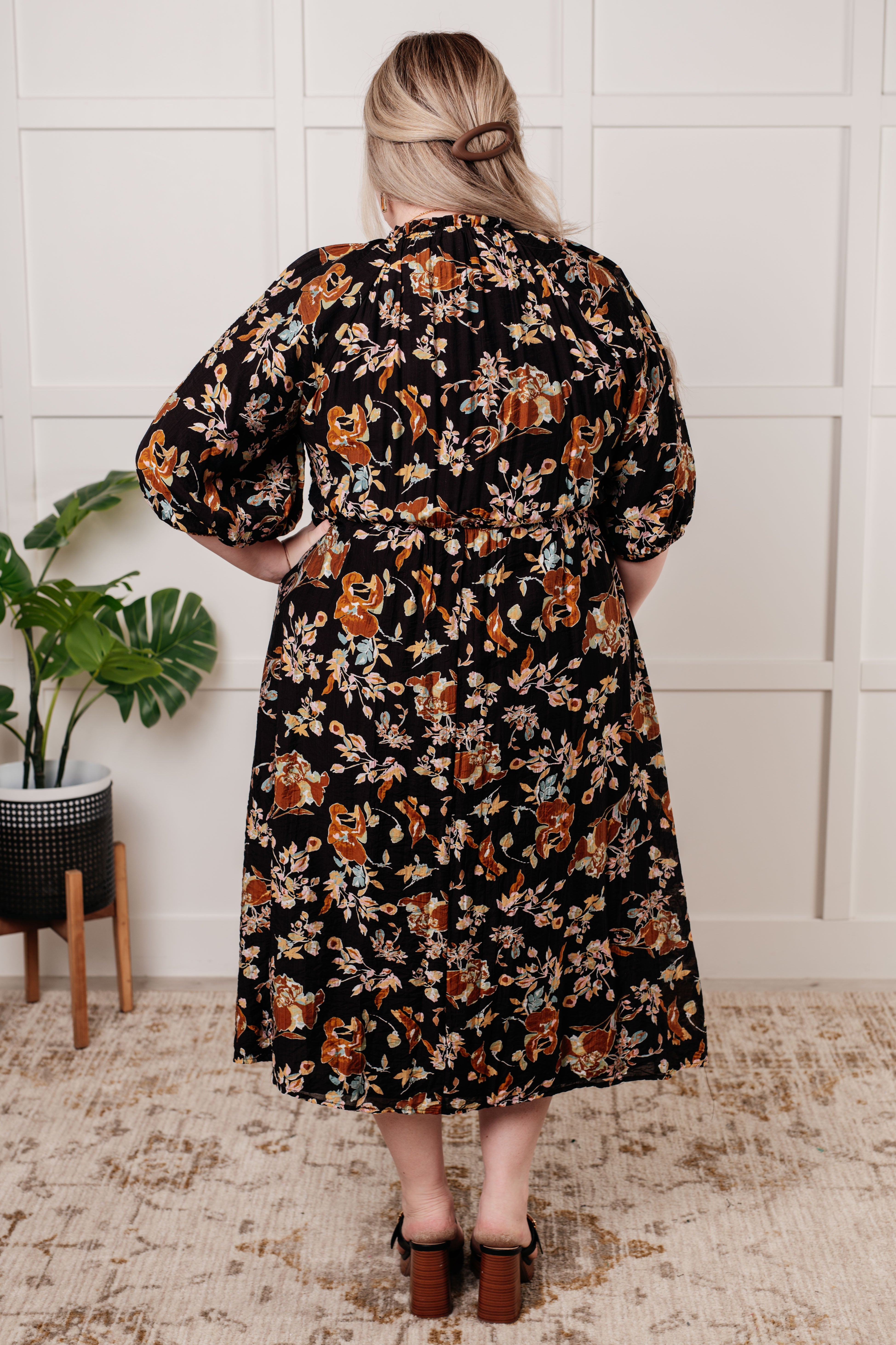 Look My Way Smocked Bodice Button Down Dress - Women's Elegant Floral Summer Dress for Casual Outings, Date Nights & Special Occasions