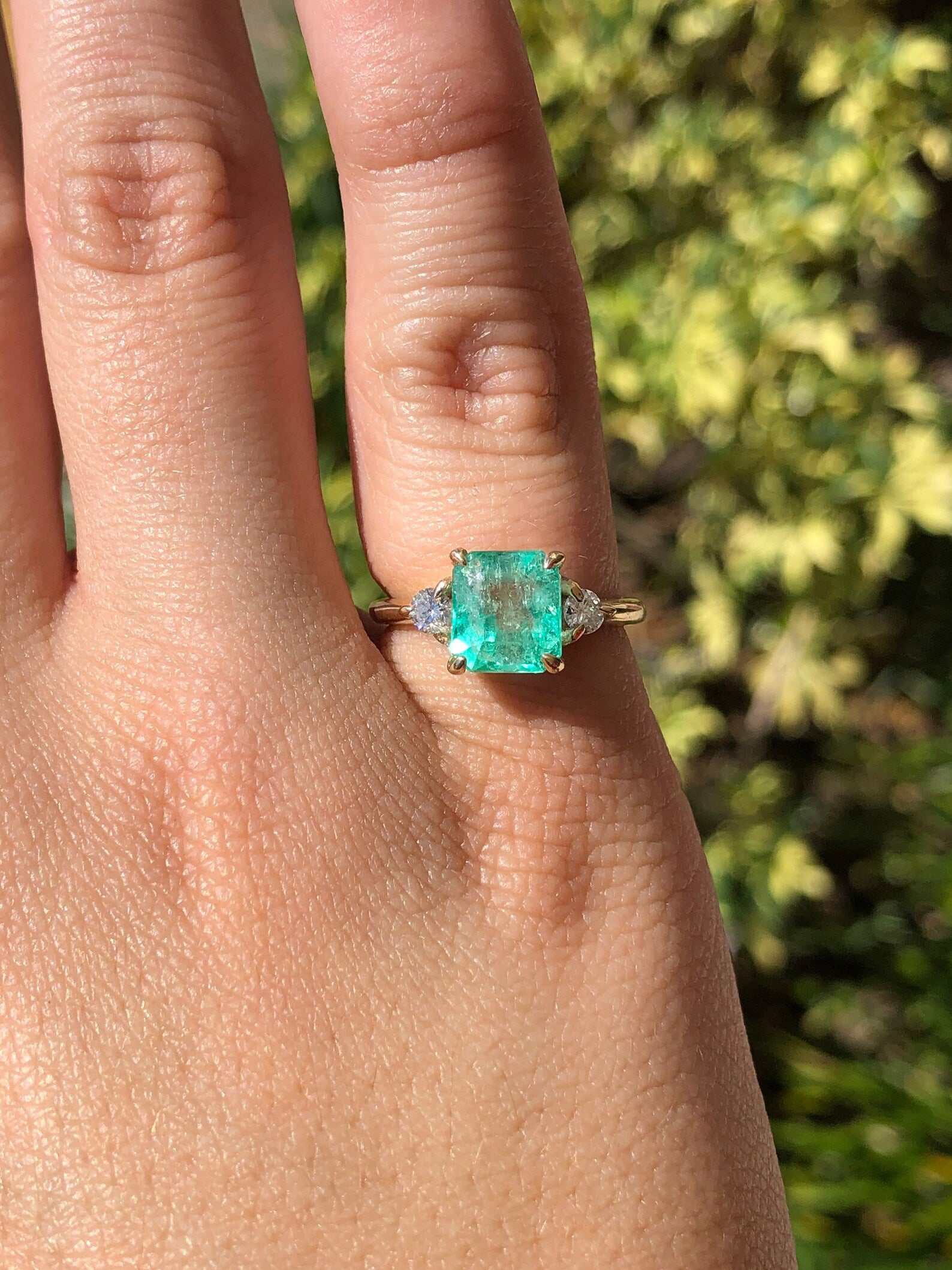 2.50tcw Vivid Green Emerald & Round Diamond Three Stone Ring in 14K Gold - Perfect for Engagement, Anniversary & Special Occasions
