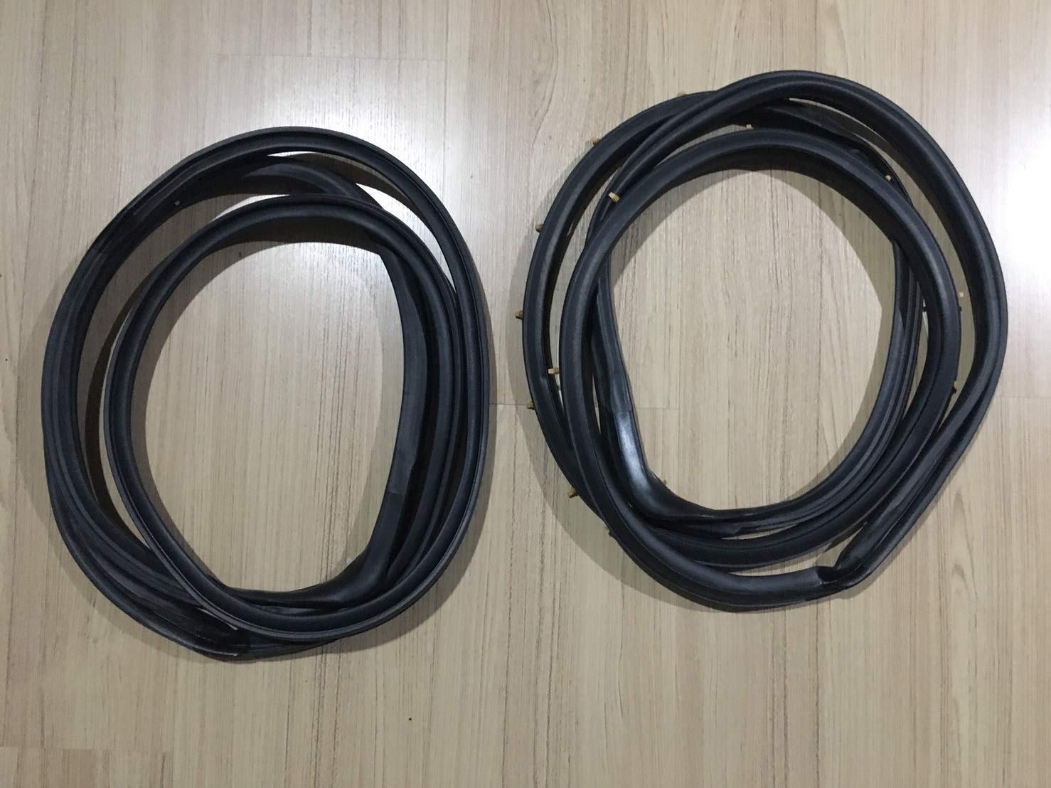 1989-1998 GMC Chevrolet Chevy Geo Tracker Weatherstrip Door Seal Rubber Pair - Durable Weatherproofing for Truck & SUV Doors