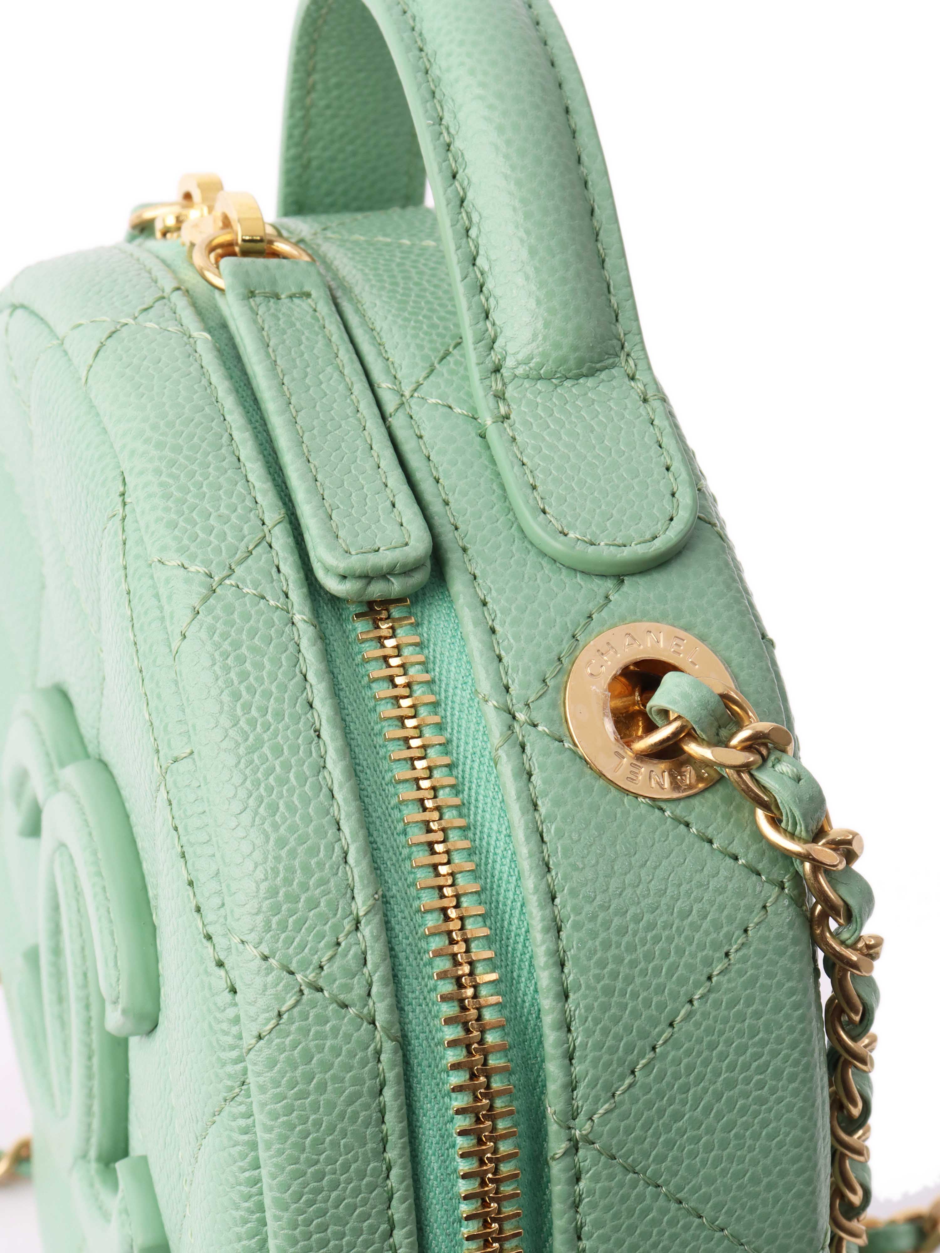 Chanel Green Round Vanity Bag - Luxury Women's Handbag for Evening Parties, Date Nights & Special Occasions