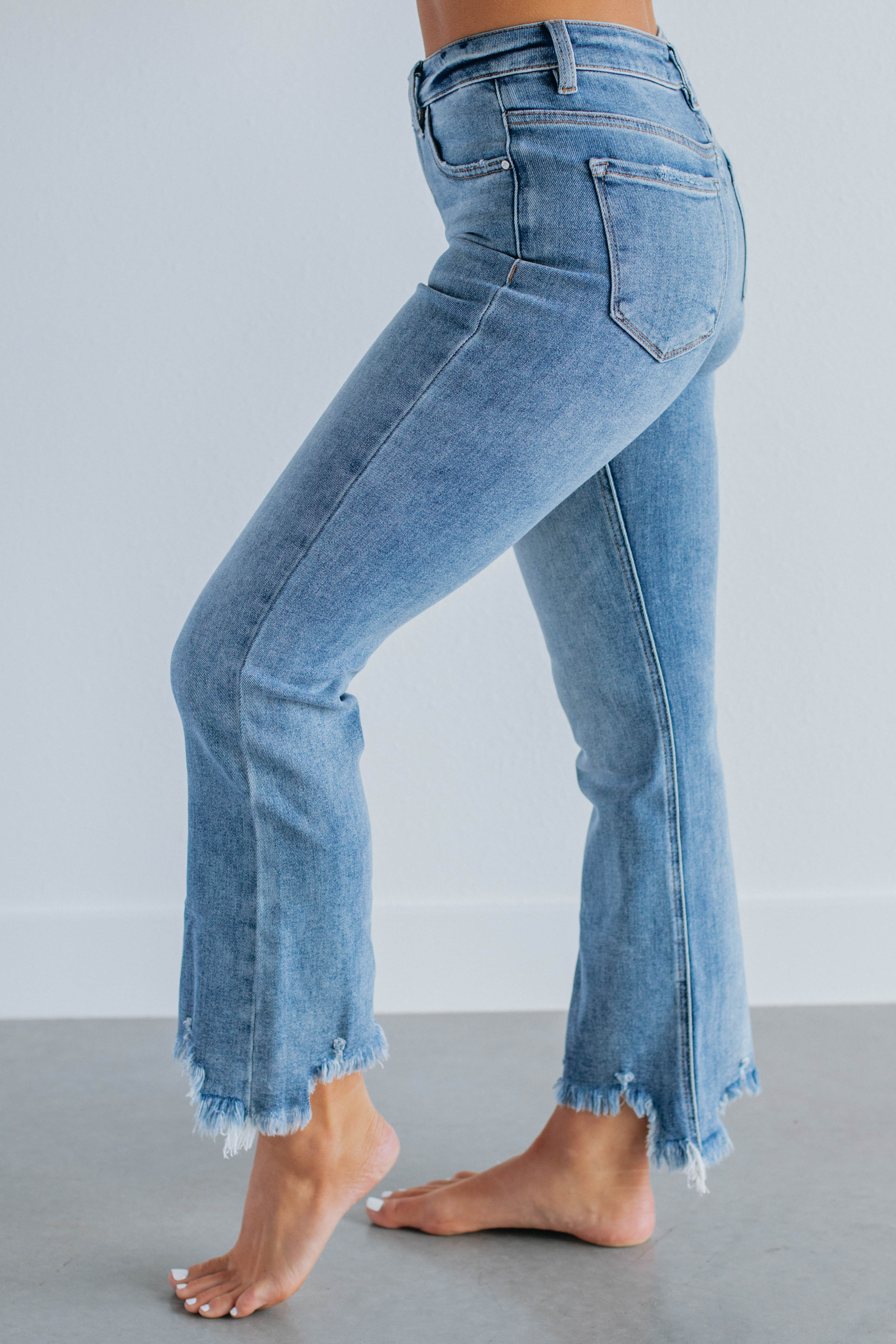 Neona Risen Women's Medium Wash Stretch Jeans - Comfortable Slim Fit Denim Pants for Casual Wear & Everyday Outfits