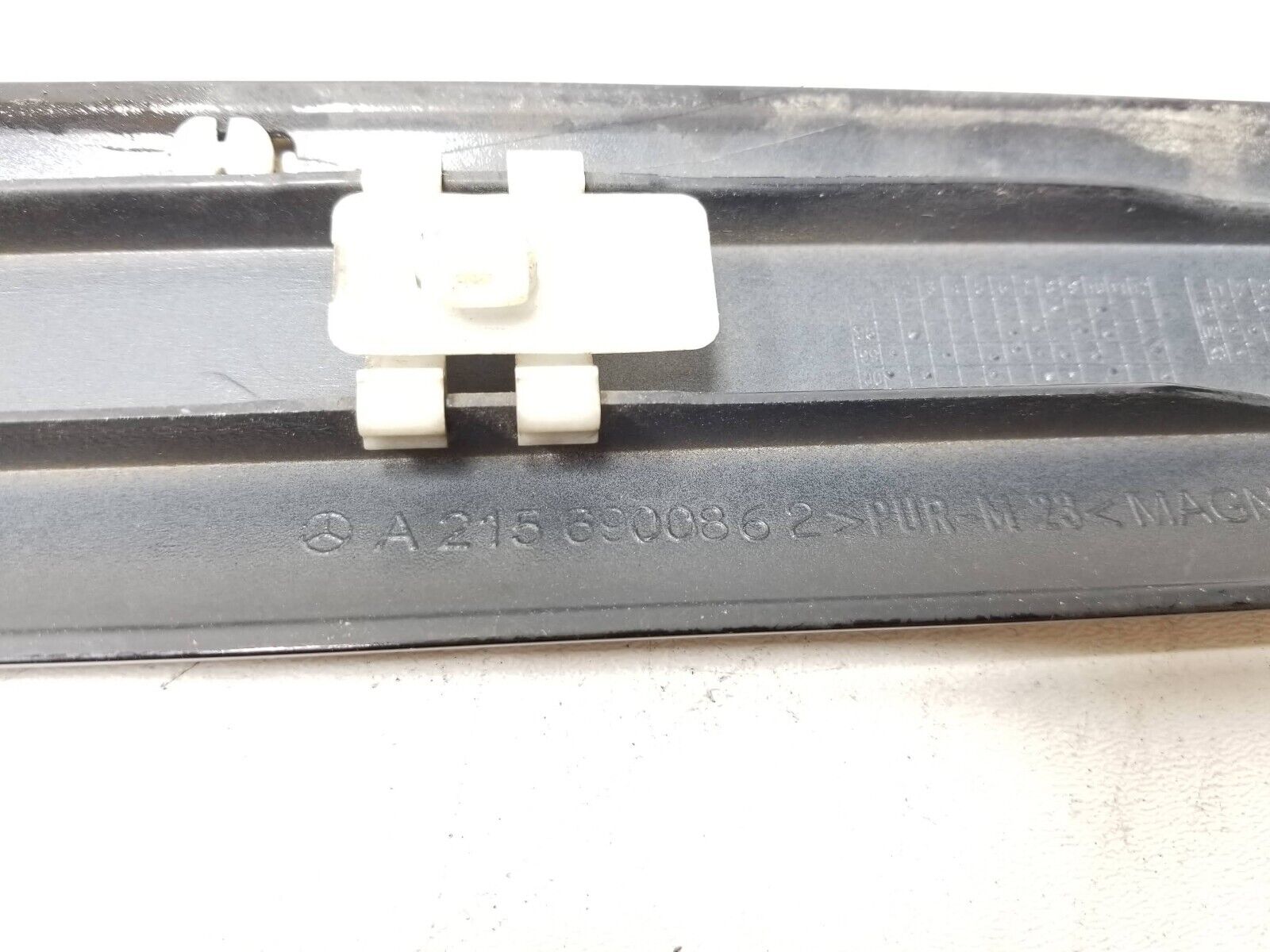 03-06 Mercedes Benz W215 CL500 CL600 OEM Passenger Side Door Trim Molding - Perfect Fit Replacement for Luxury Sedan Interior Repair & Restoration