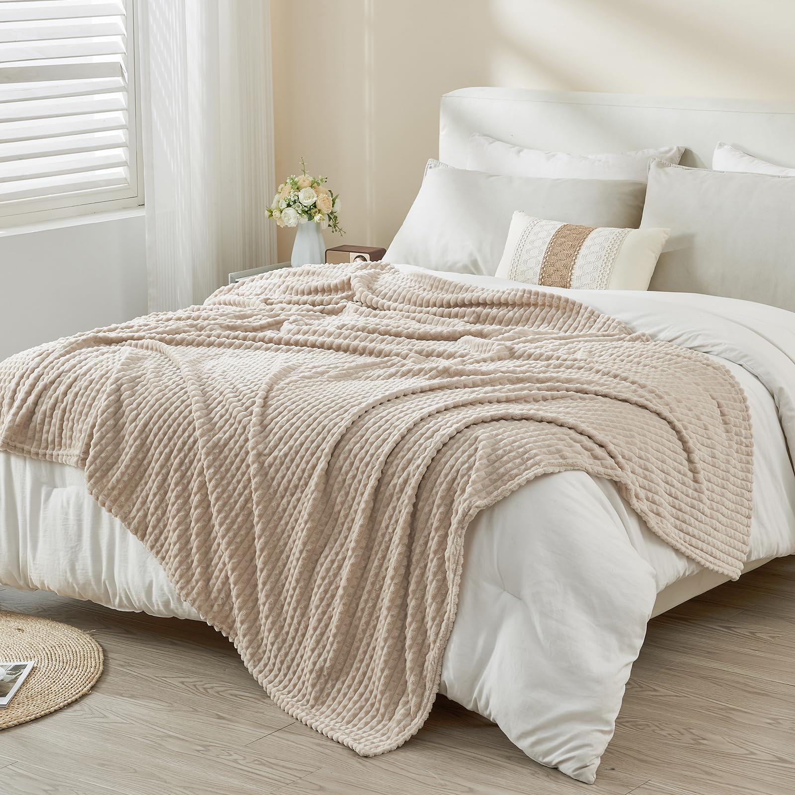 Premium EMME Fleece Blanket Twin Size - Ultra Soft & Warm Flannel Throw for Couch, Bed, Sofa, Chair - Plush Cozy Blanket with Geometric Grid Design (Beige, 60'' x 80'') - Perfect for Winter Nights, Lounging & Home Decor