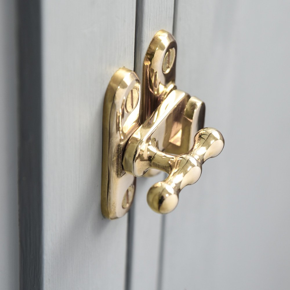 Polished Brass Cupboard Catch - Vintage Style Cabinet Door Latch for Kitchen, Bathroom & Furniture - Durable & Decorative Hardware for Home Improvement