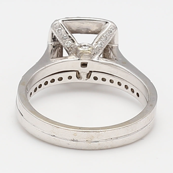 0.60 Carat Round Brilliant I SI1 Diamond Engagement Ring in 14K White Gold - Perfect for Proposals, Weddings & Anniversary Gifts