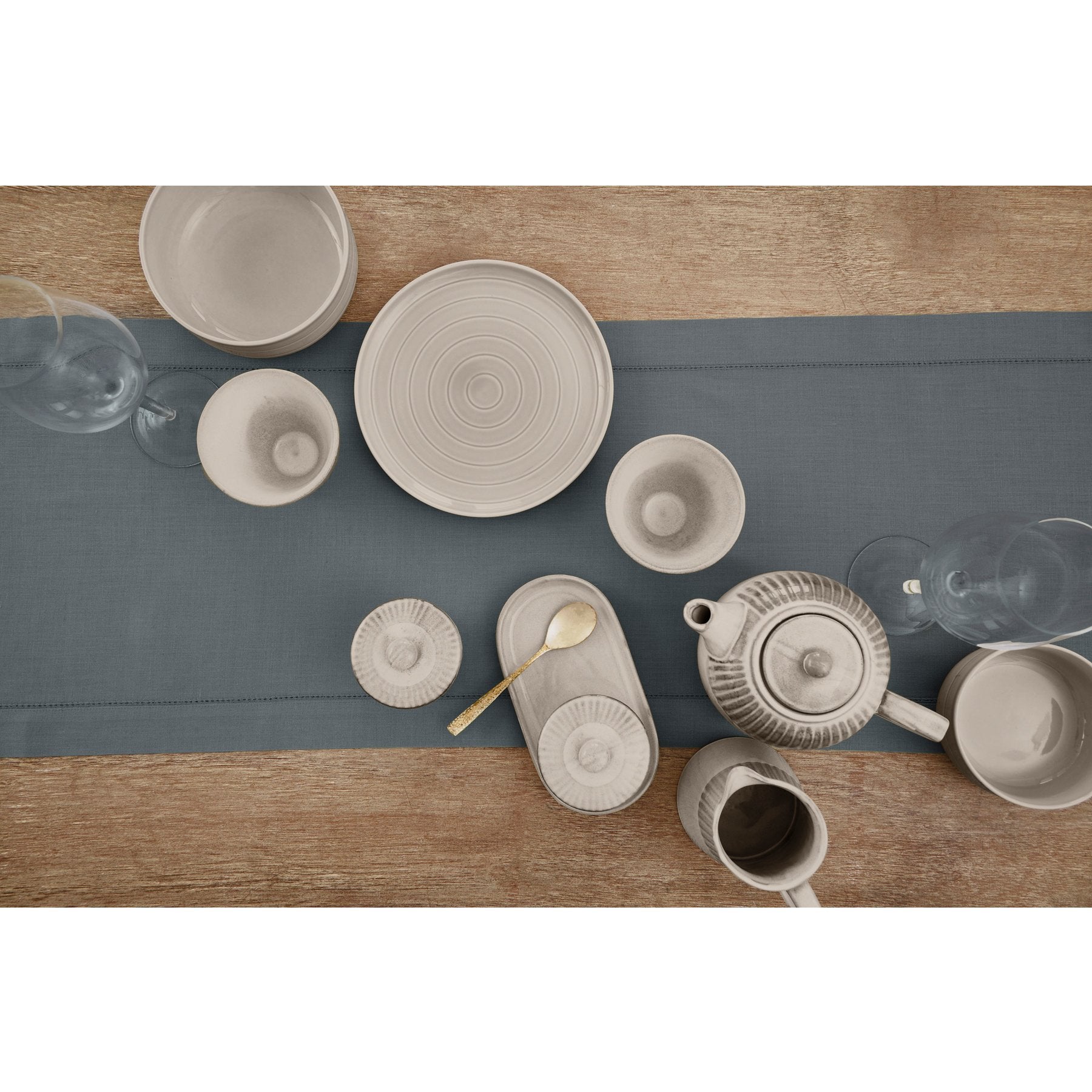 Elegant Classic Hemstitch Table Runner - Premium Linen Dining Table Decor for Weddings, Holidays & Home Decor