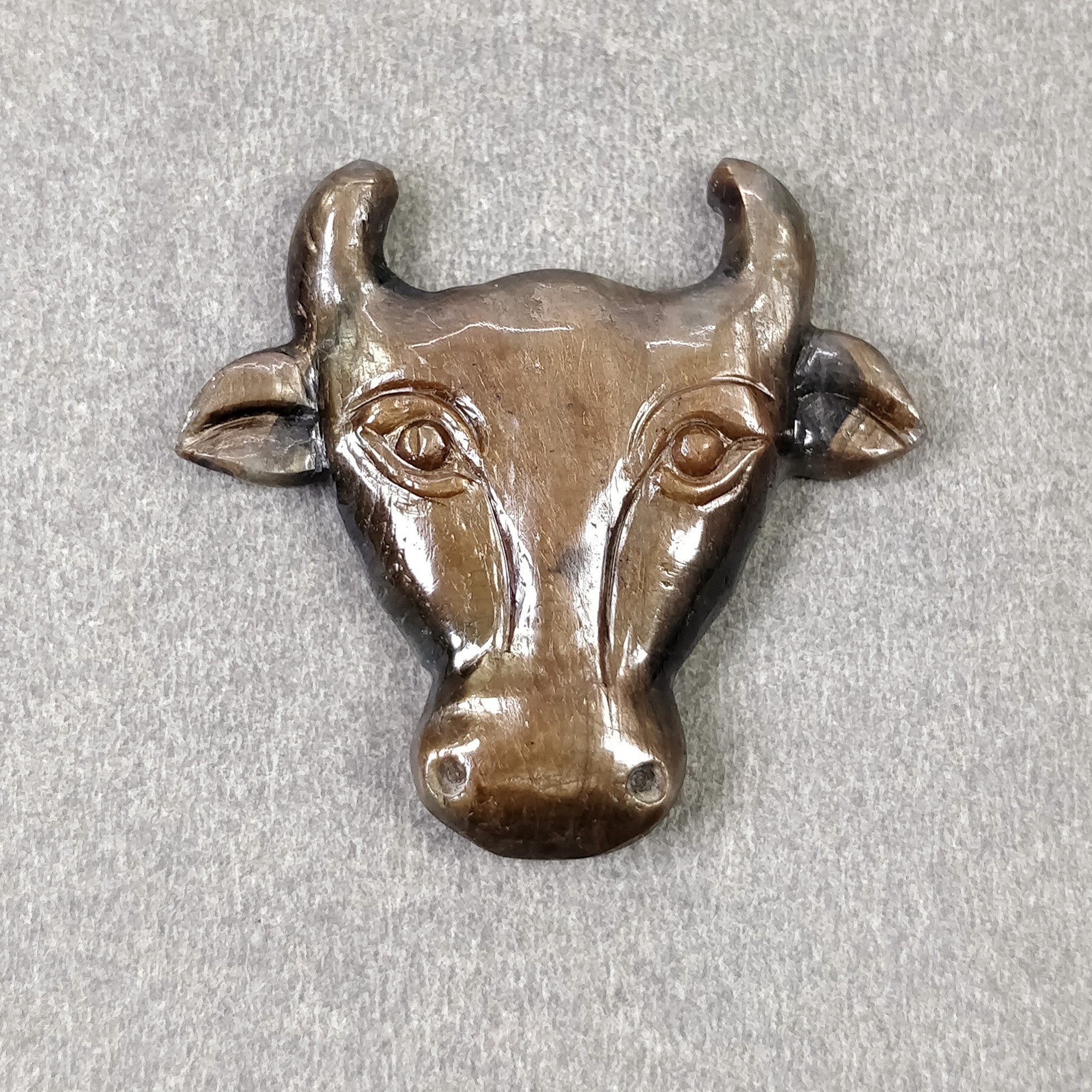 Natural Untreated Golden Brown Chocolate Sapphire Gemstone Carving - 43.50cts Hand Carved Bull's Face (32x34mm) for Jewelry Making, Collectibles & Spiritual Healing