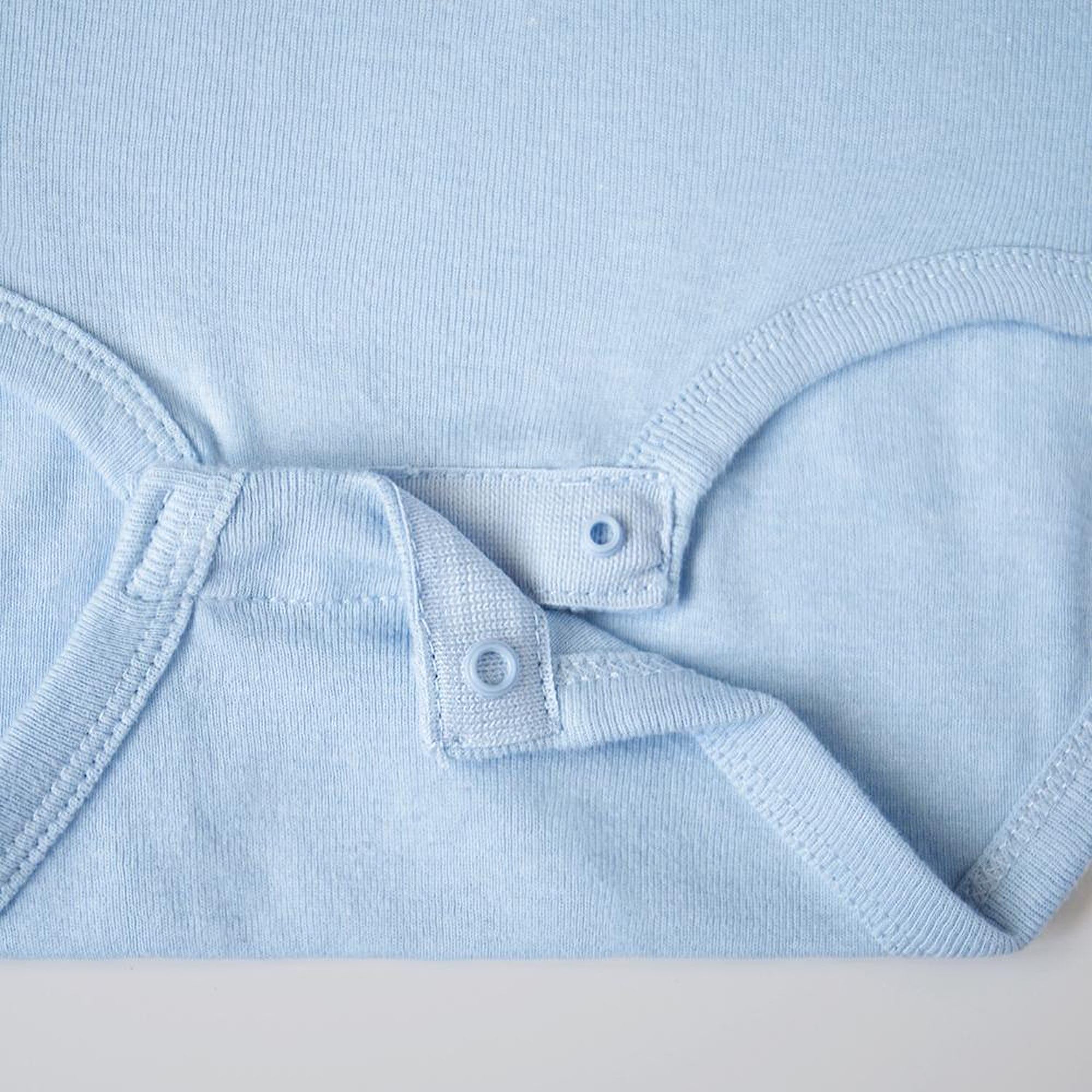Fresh Out The Oven Infant Bodysuit - Cute Baby Romper for Newborns & Infants | Perfect for Baking-Themed Photoshoots & Family Gatherings