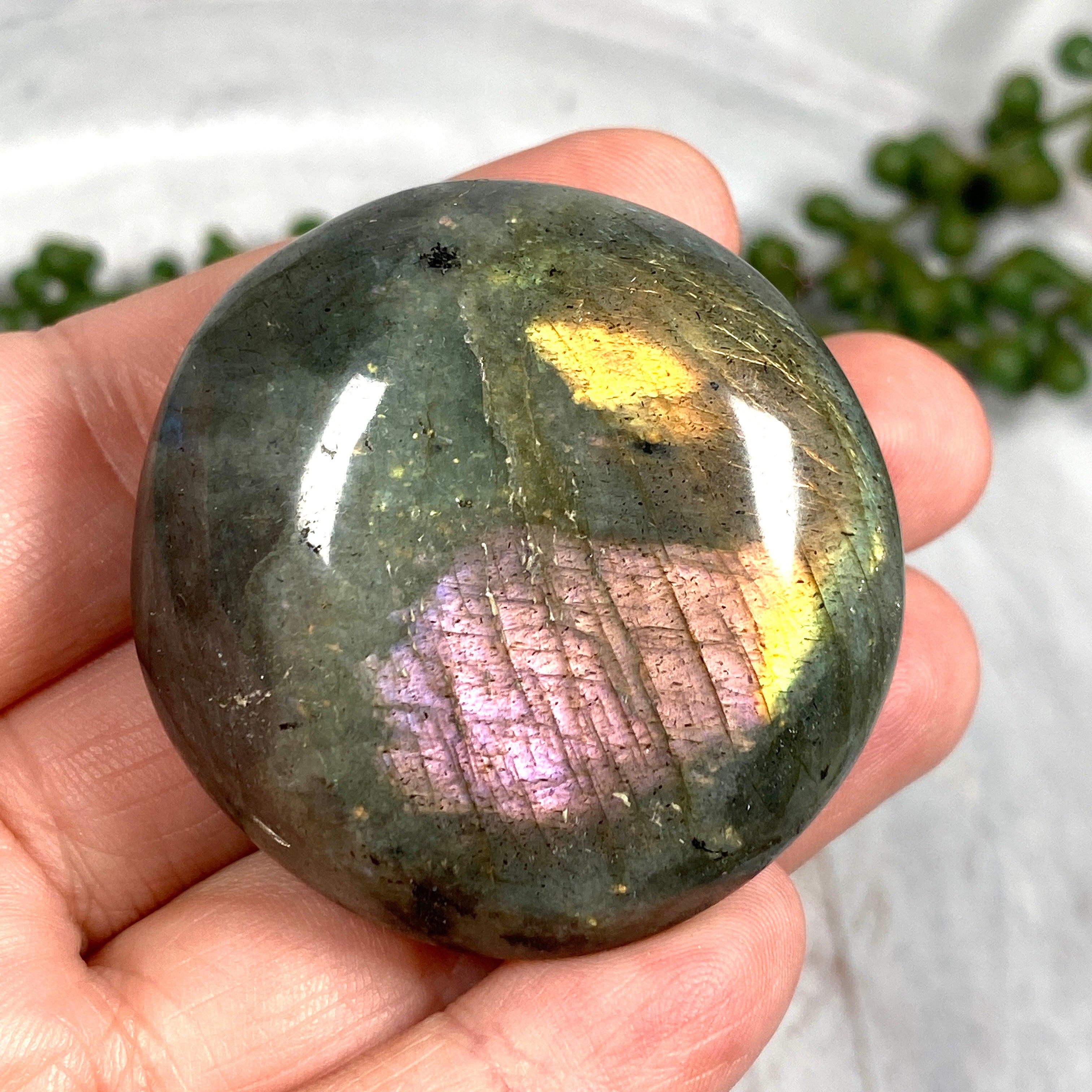 Natural Purple Labradorite Palm Stone - Healing Crystal for Meditation, Stress Relief & Energy Balancing - Perfect for Reiki, Yoga & Spiritual Practices