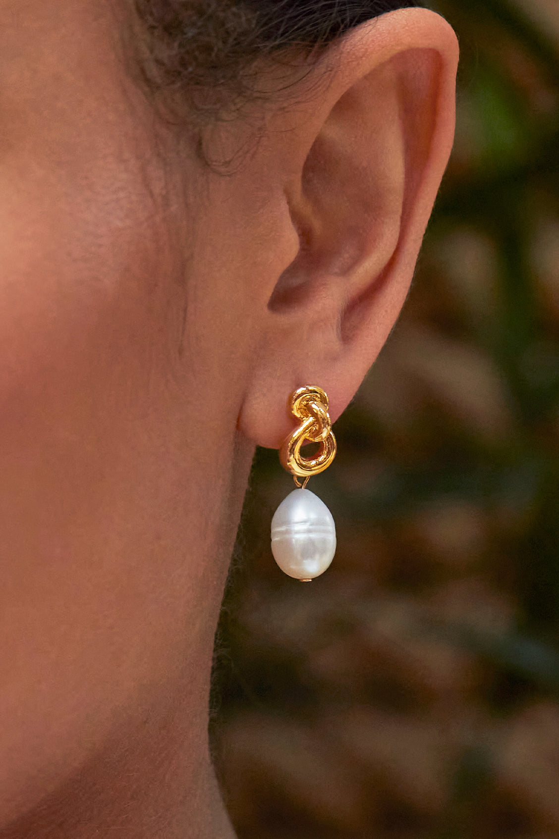 Elegant Knot and Pearl Drop Earrings for Women - Vintage Dangle Earrings for Wedding, Party & Special Occasions