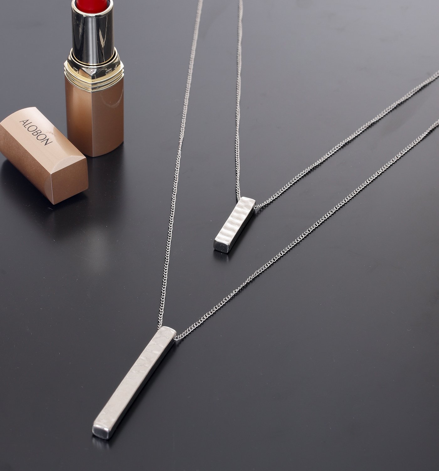 JYJ Women's Layered Hammered Bar Pendant Necklace - Silver Y Necklace for Sweaters & Casual Outfits | Elegant Multilayer Choker Jewelry for Everyday Wear & Special Occasions