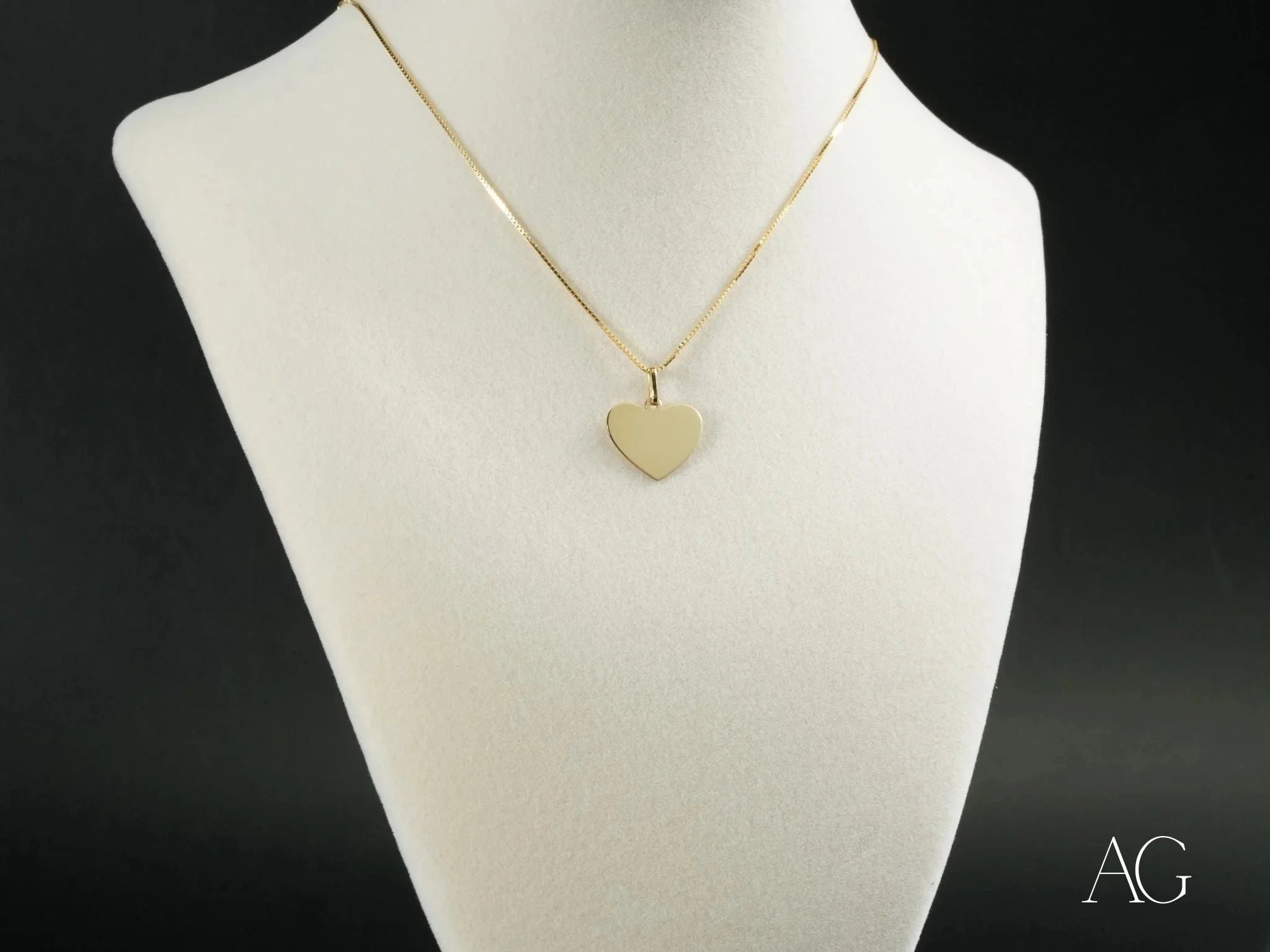 Golden Love Pendant Necklace - 14K Gold Heart Charm Jewelry for Women - Perfect Gift for Anniversary, Valentine's Day & Romantic Occasions