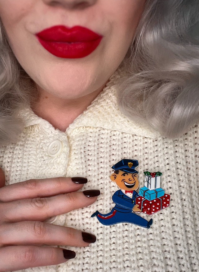 Vintage 1950s Style Christmas Happy Mail Brooch Pin - Retro Lipstick & Chrome Design for Holiday Cards, Gifts & Festive Outfits