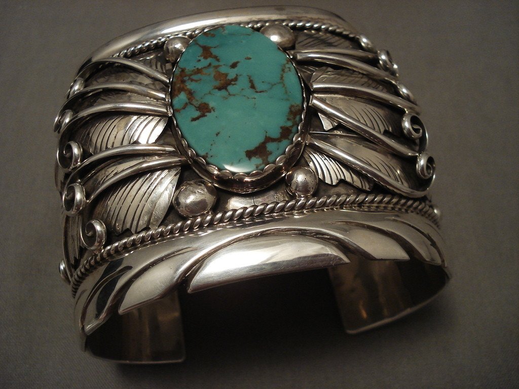 175g Macho Men's Green Turquoise Leaf Native American Silver Bracelet - Handcrafted Southwest Jewelry for Men, Perfect for Casual Wear, Festivals & Gifts