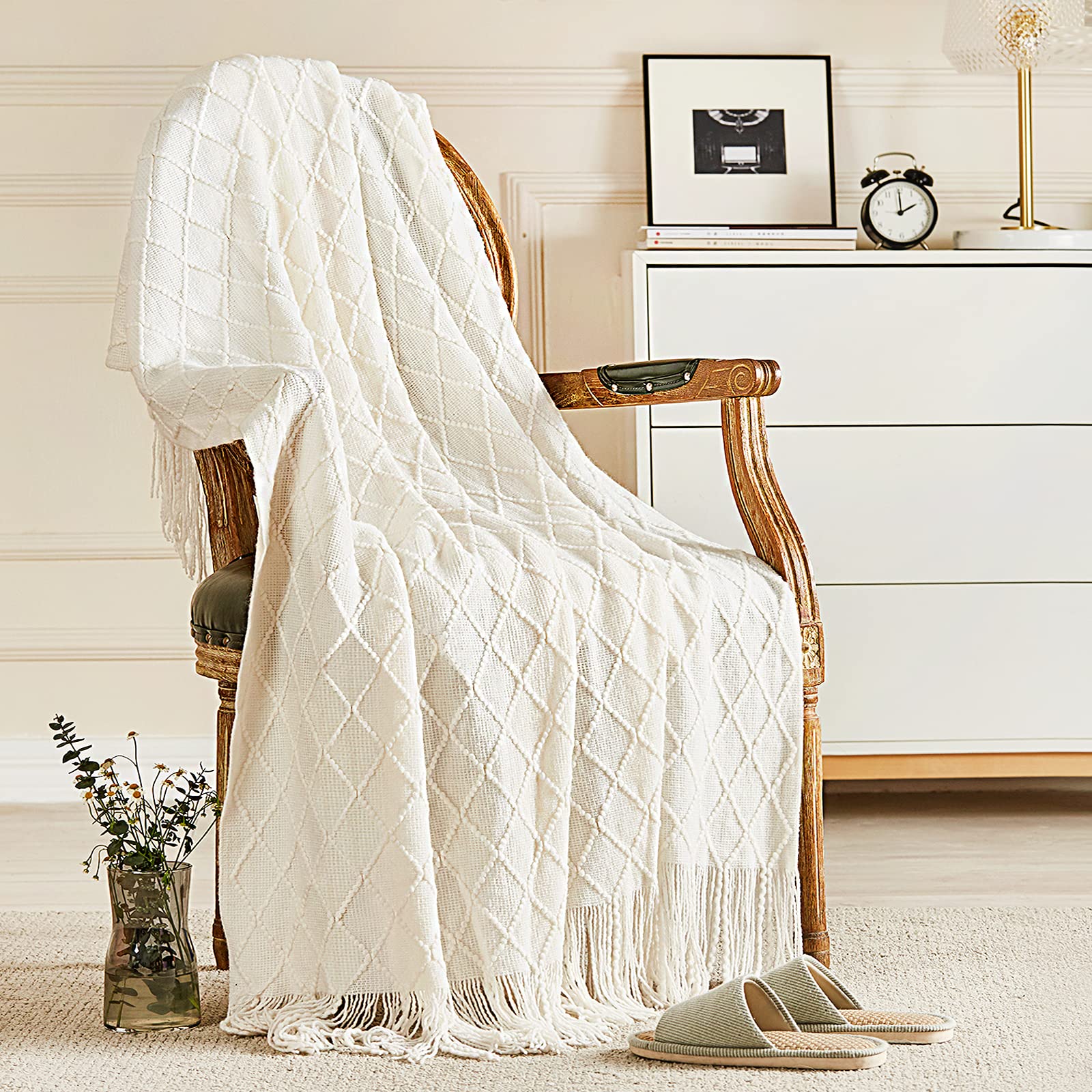 Cozy Knitted Throw Blanket for Couch & Bed - Soft Tassel Home Decor Blanket | Lightweight Breathable Summer Blanket for Indoor & Outdoor Use | Farmhouse Woven Decorative Throw 50