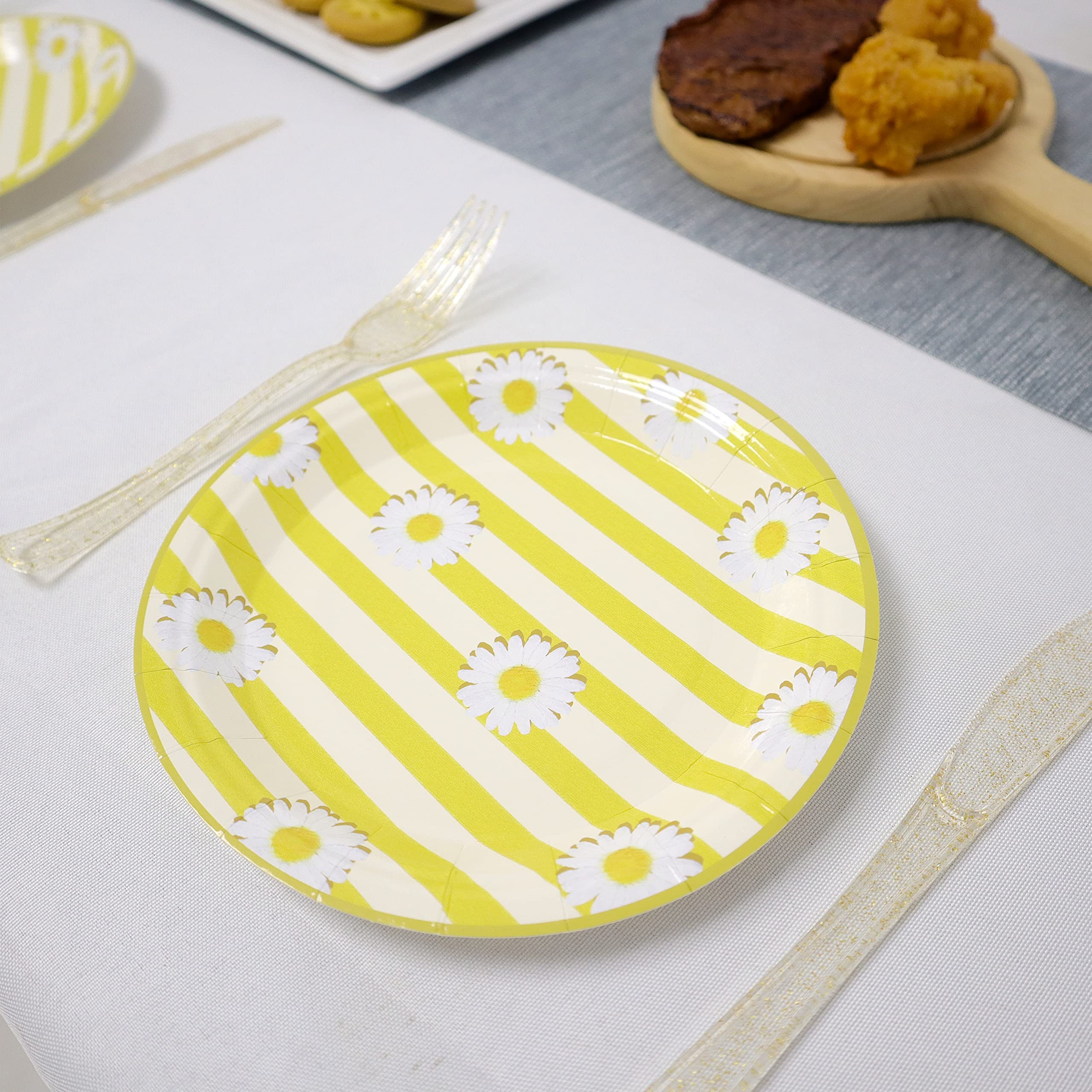 50-Piece Daisy Paper Dessert Plates Set - 7 Inch Disposable Floral Cake Plates for Birthday Parties, Baby Showers & Spring Garden Tea Events