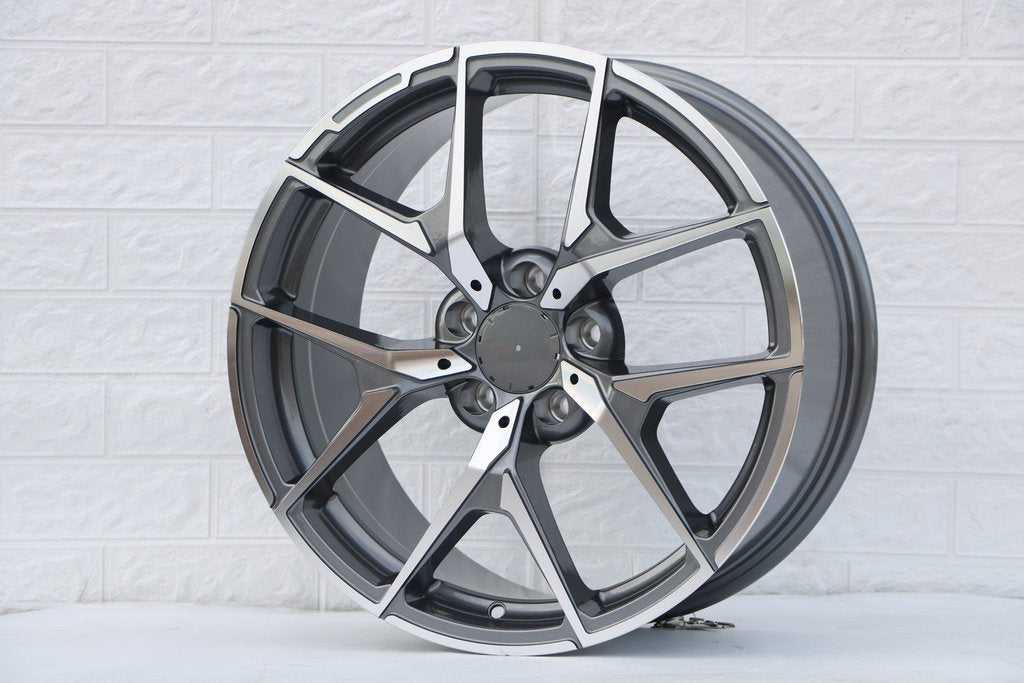 18-Inch Spoke Style Alloy Wheels for Mercedes Benz C207 C250 C300 C350 CLA250 E350 GLC300 GLC350 - Perfect Upgrade for Luxury Sedans & SUVs