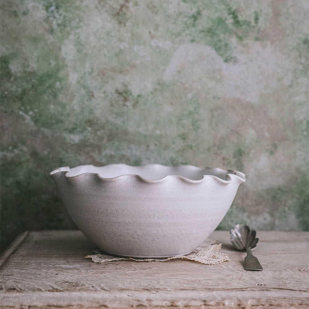 Premium Ceramic Wave Bowl - Handcrafted, Microwave & Dishwasher Safe - Perfect for Soups, Salads & Serving Dishes - Ideal for Home Dining & Party Entertaining