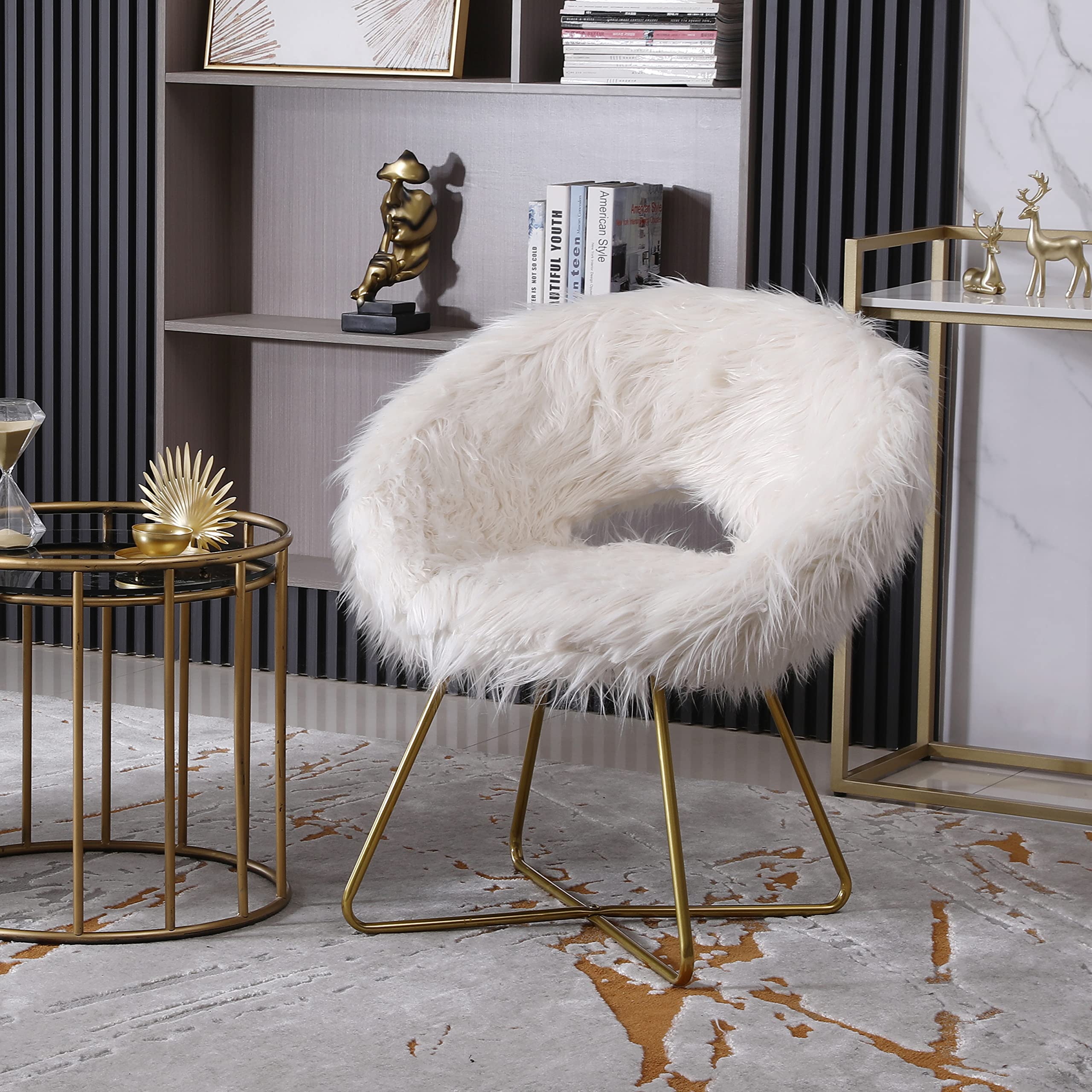 Slatina Faux Fur Upholstered Accent Chair by Roundhill Furniture - Soft White Modern Lounge Chair for Living Room, Bedroom & Office Decor