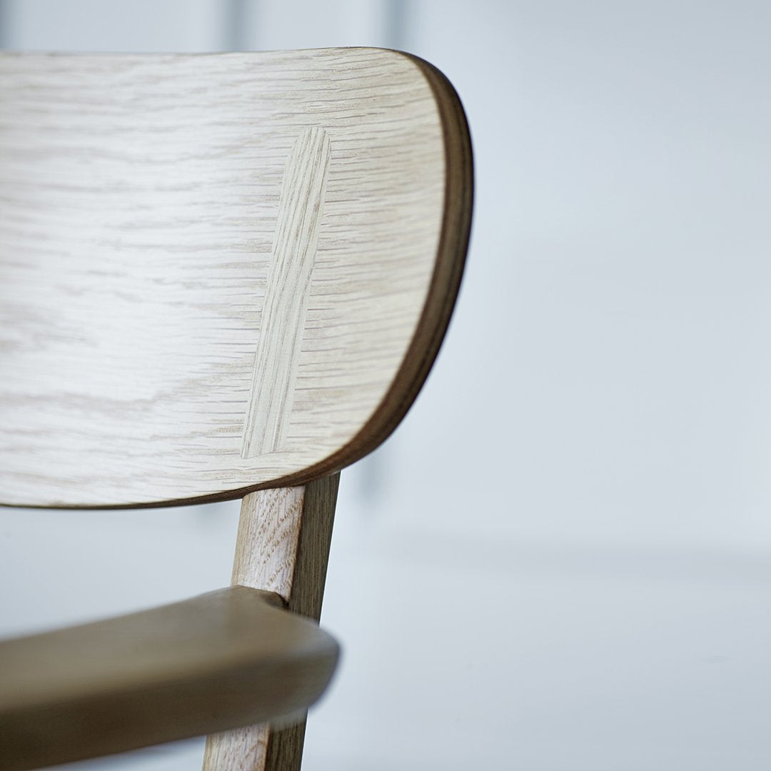 CH26 Modern Dining Chair - Sturdy Wooden Frame & Comfortable Upholstered Seat - Perfect for Kitchen, Dining Room, and Restaurant Settings
