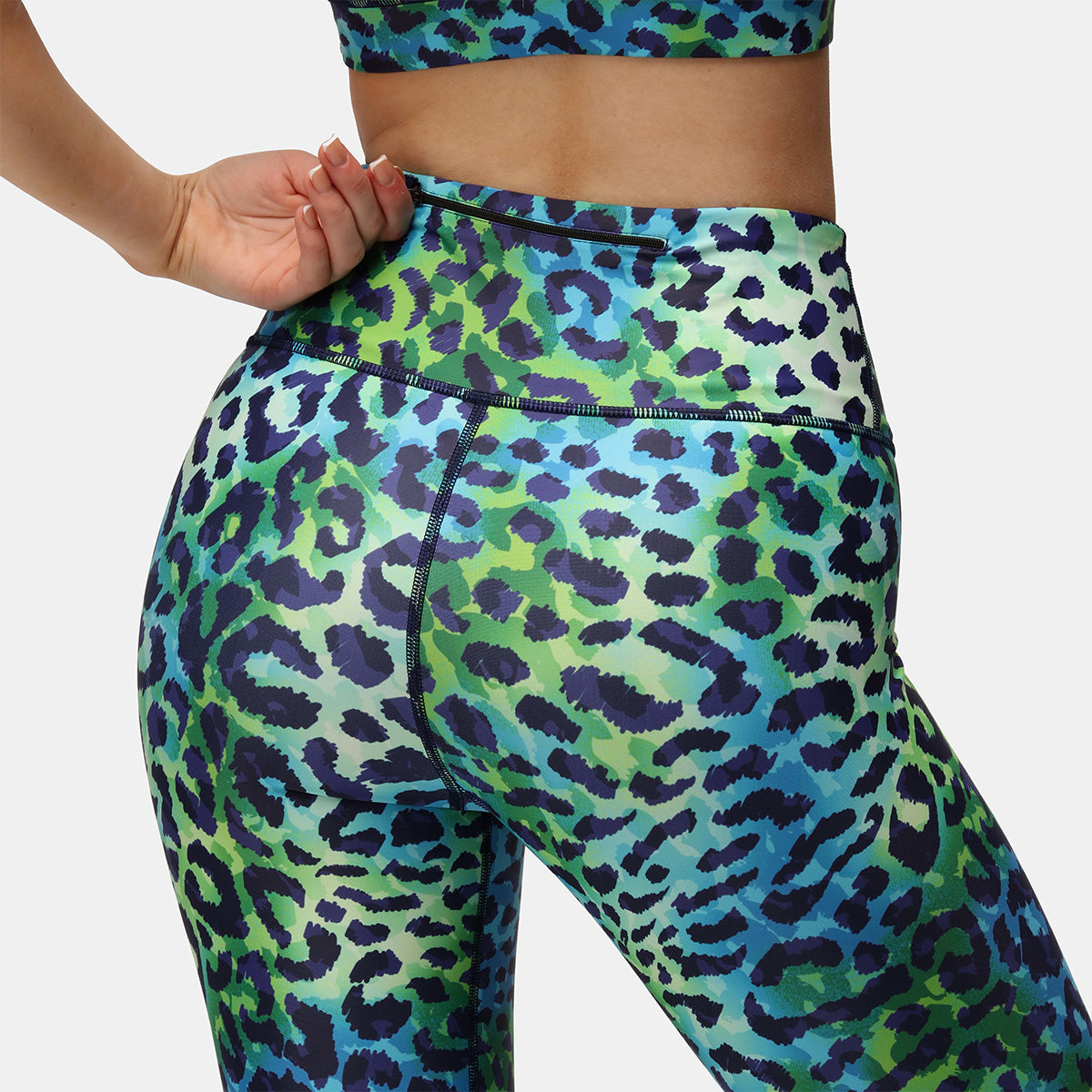 Earth Cat Capri - Stylish and Comfortable Women's Capri Pants for Casual Wear, Outdoor Activities, and Travel