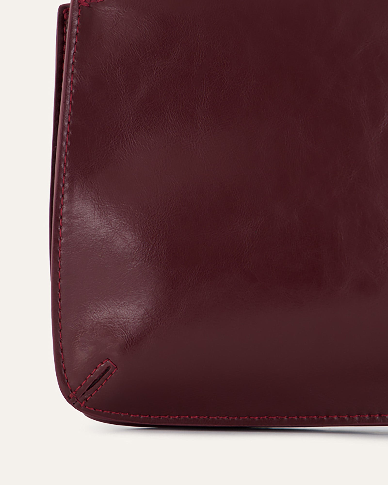 Stylish Amber Crossbody Bag in Merlot Leather - Perfect for Everyday Use, Travel & Shopping