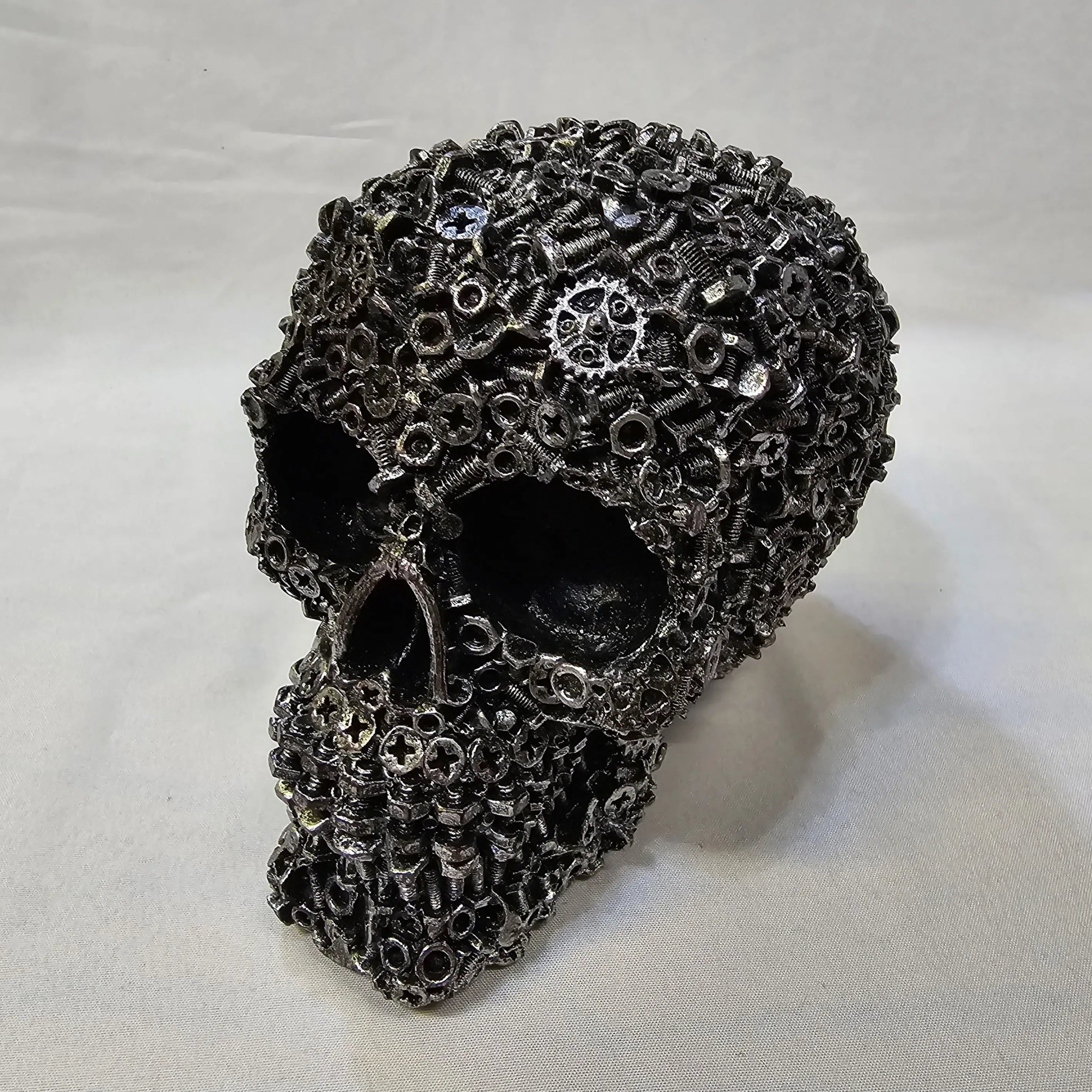 Junkyard Mechanic Skull Figurine - Unique Gothic Decor for Car Enthusiasts - Perfect for Man Cave, Garage, and Automotive Themed Parties