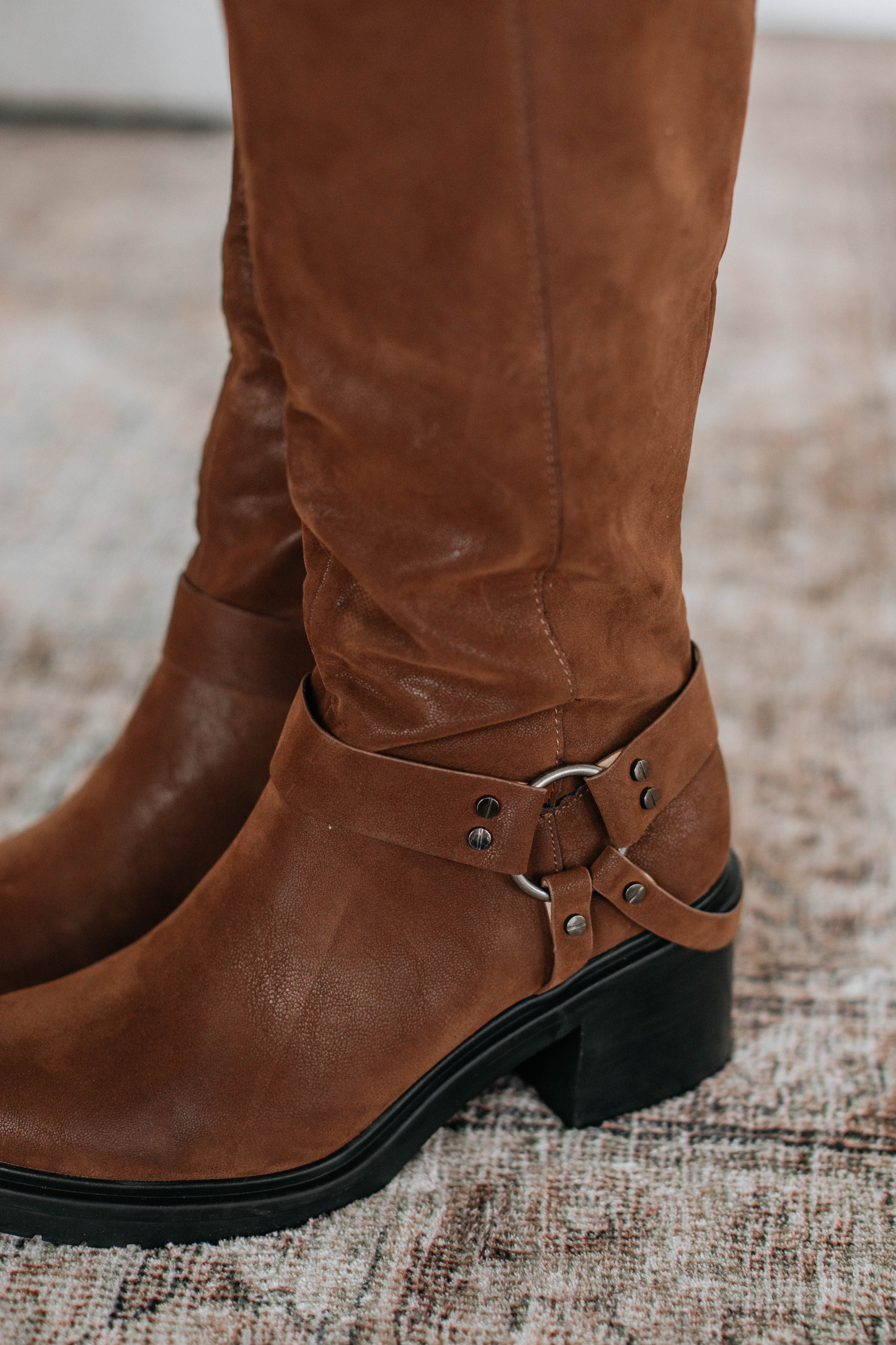 Stylish Women's Ankle Boots for Fall & Winter - Comfortable Coffee Brown Leather Boots for Casual Outfits & Office Wear