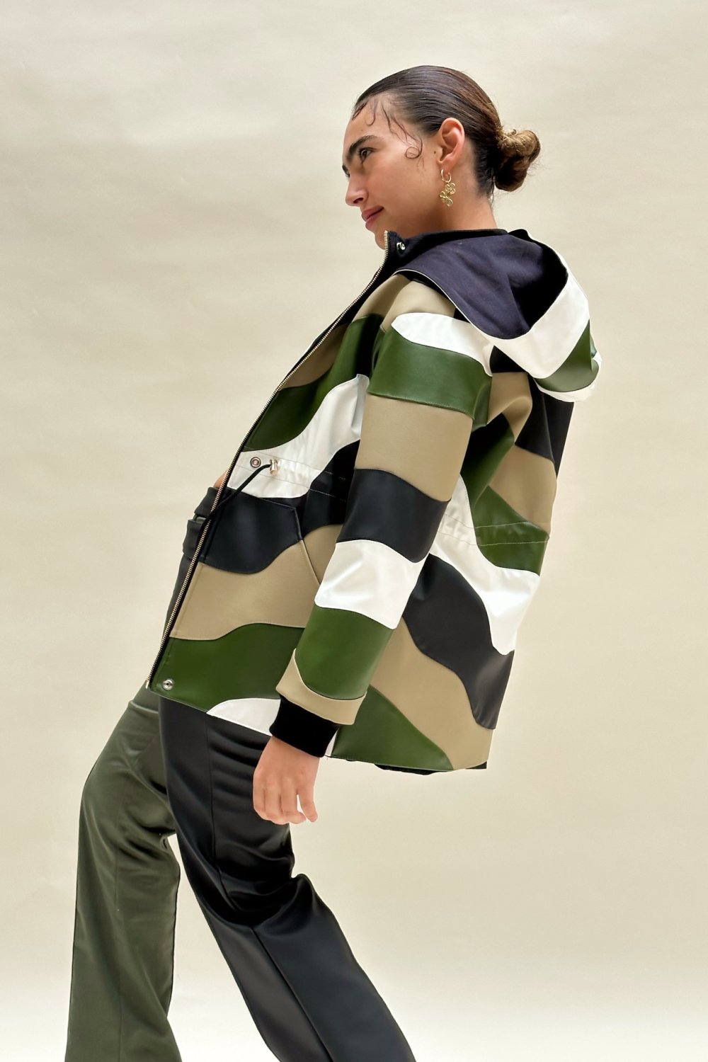 Ola Coat - Stylish & Warm Winter Jacket for Women & Men - Perfect for Outdoor Activities & Cold Weather Fashion